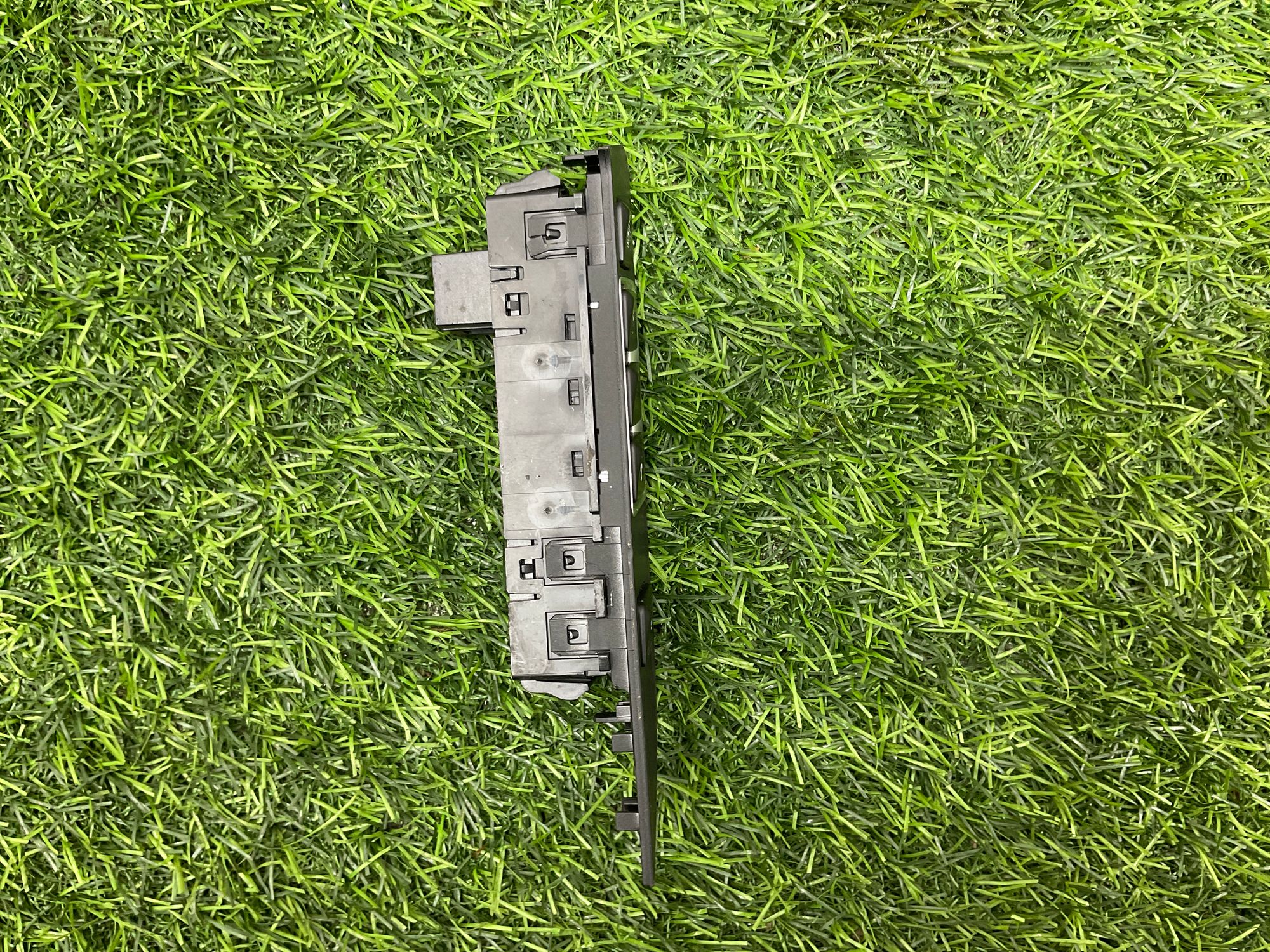 https://ycs.partsauto.market/partsauto-images/thmbs/userImages/h353NjtZg3VDP19b5HMt7LlpbQ93/part/4f7da44e-4fcd-480a-95dc-7163c5cf0e9e_1736346998100.jpg