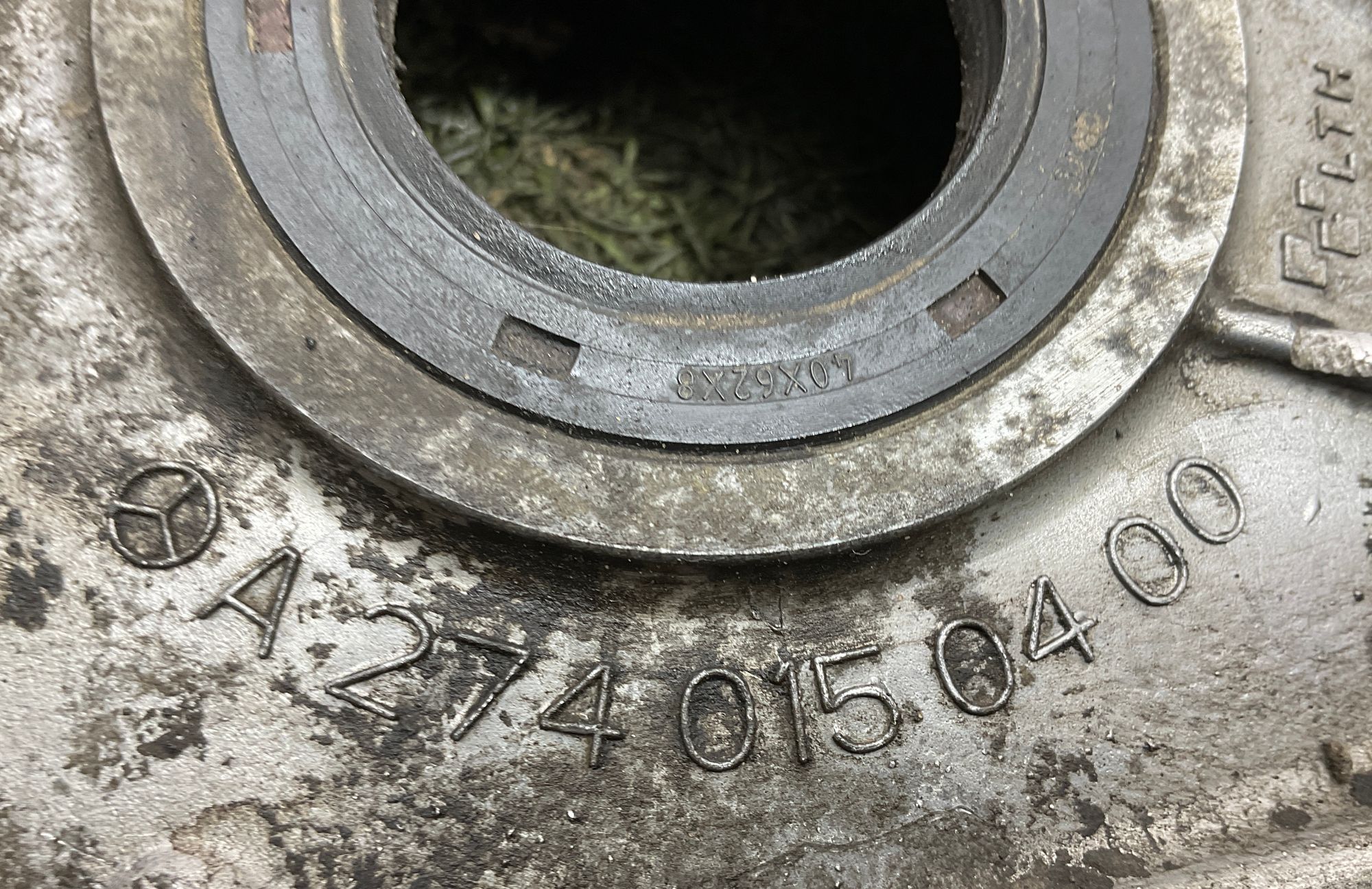 Крышка двигателя передняя Mercedes-Benz C-Класс W205/S205/C205/A205 (2014—2018) 2018, 4500 рублей, Москва