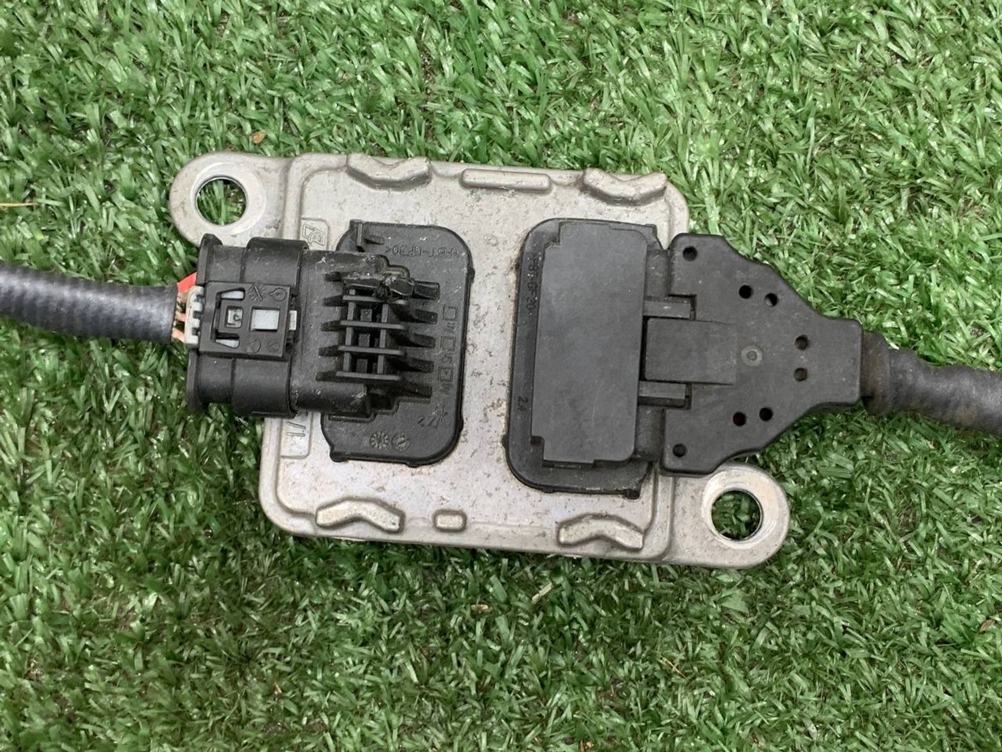 https://ycs.partsauto.market/partsauto-images/thmbs/userImages/h353NjtZg3VDP19b5HMt7LlpbQ93/part/5009bc42-2318-4423-a5cf-de6e7675ad90_1732521683723.jpg