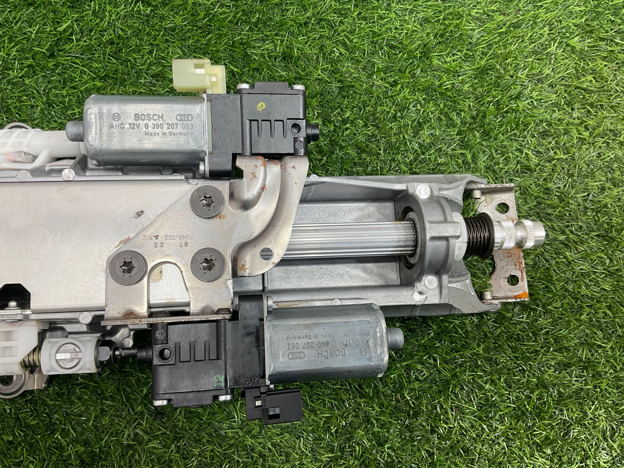 https://ycs.partsauto.market/partsauto-images/thmbs/userImages/h353NjtZg3VDP19b5HMt7LlpbQ93/part/50541442-dd34-4d97-b1af-aacbf024e44e_1740040161733.jpg