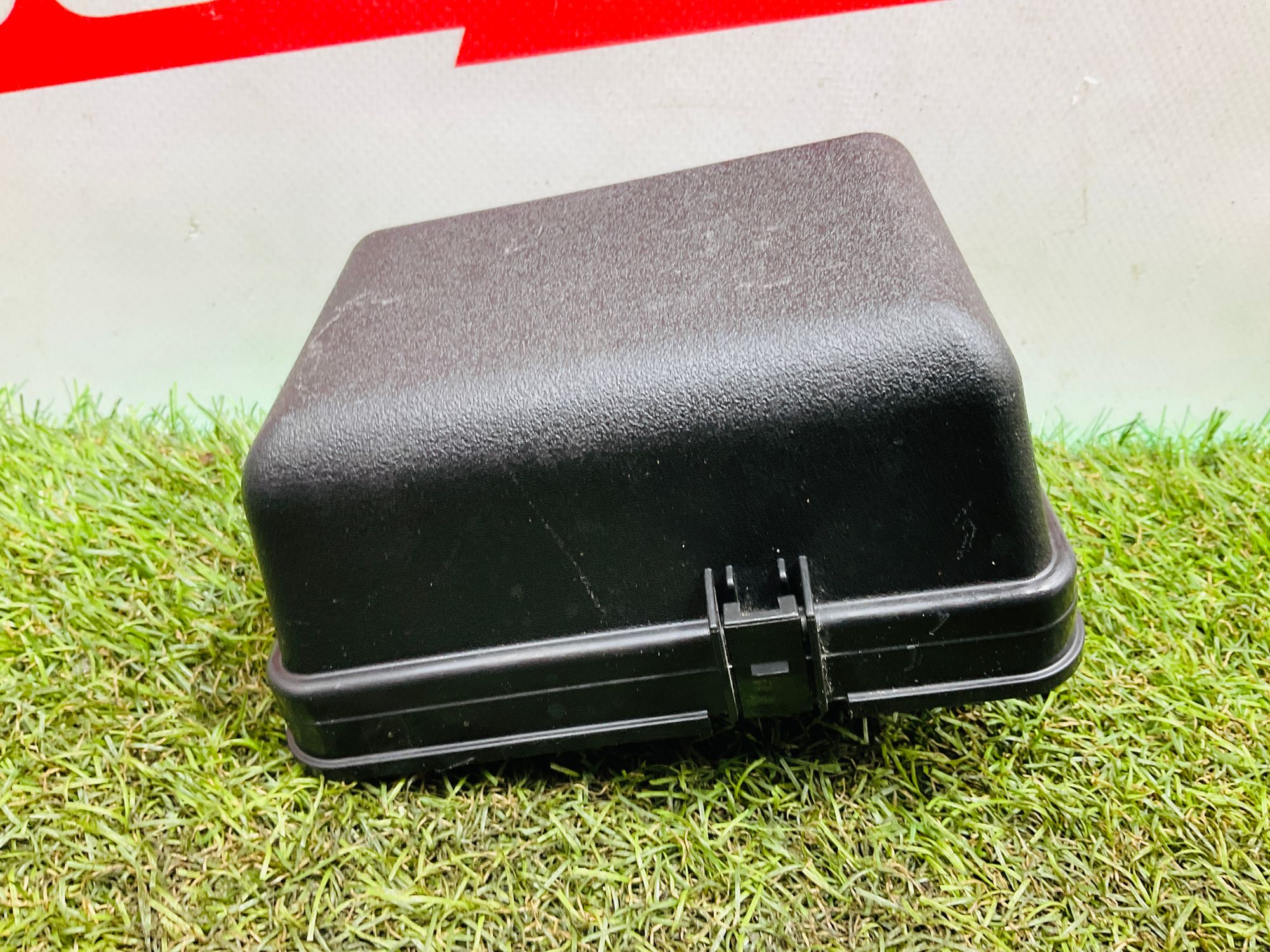 https://ycs.partsauto.market/partsauto-images/thmbs/userImages/h353NjtZg3VDP19b5HMt7LlpbQ93/part/5083590d-9836-4189-8ac9-7b89fd8b5592_1780054599150.jpg