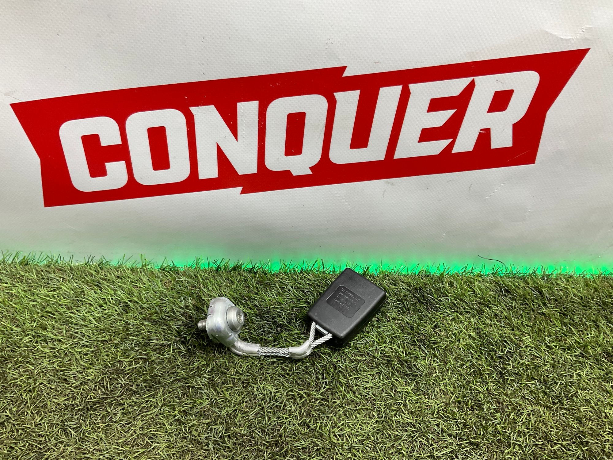 Замок ремня безопасности задний правый BMW 6 F06, 1000 рублей, Москва