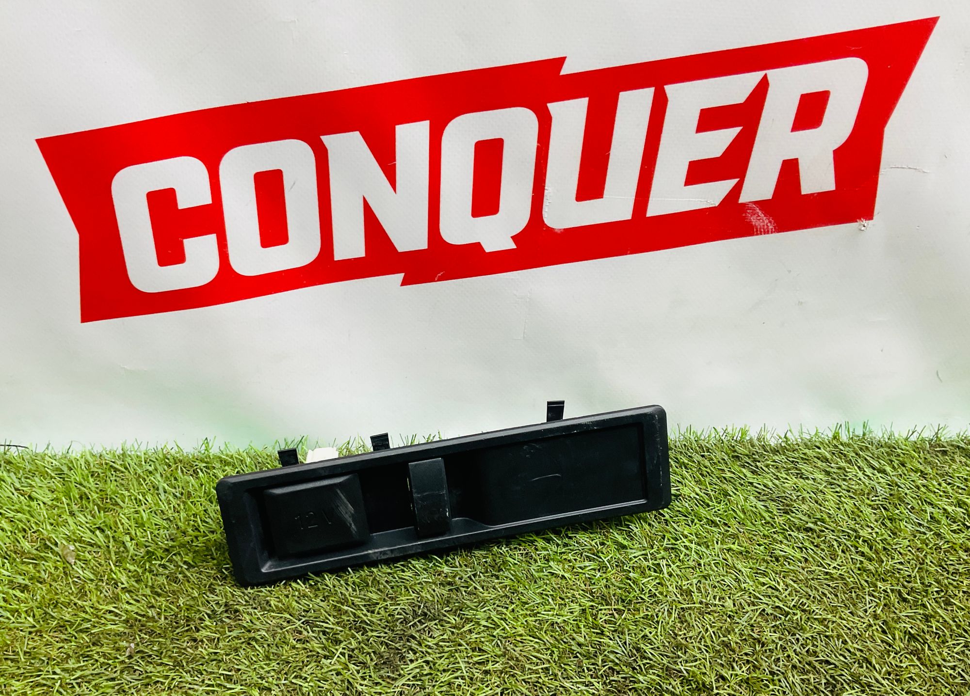 Накладка зарядки багажника правая BMW M3 G80 2023, 3000 рублей, Москва