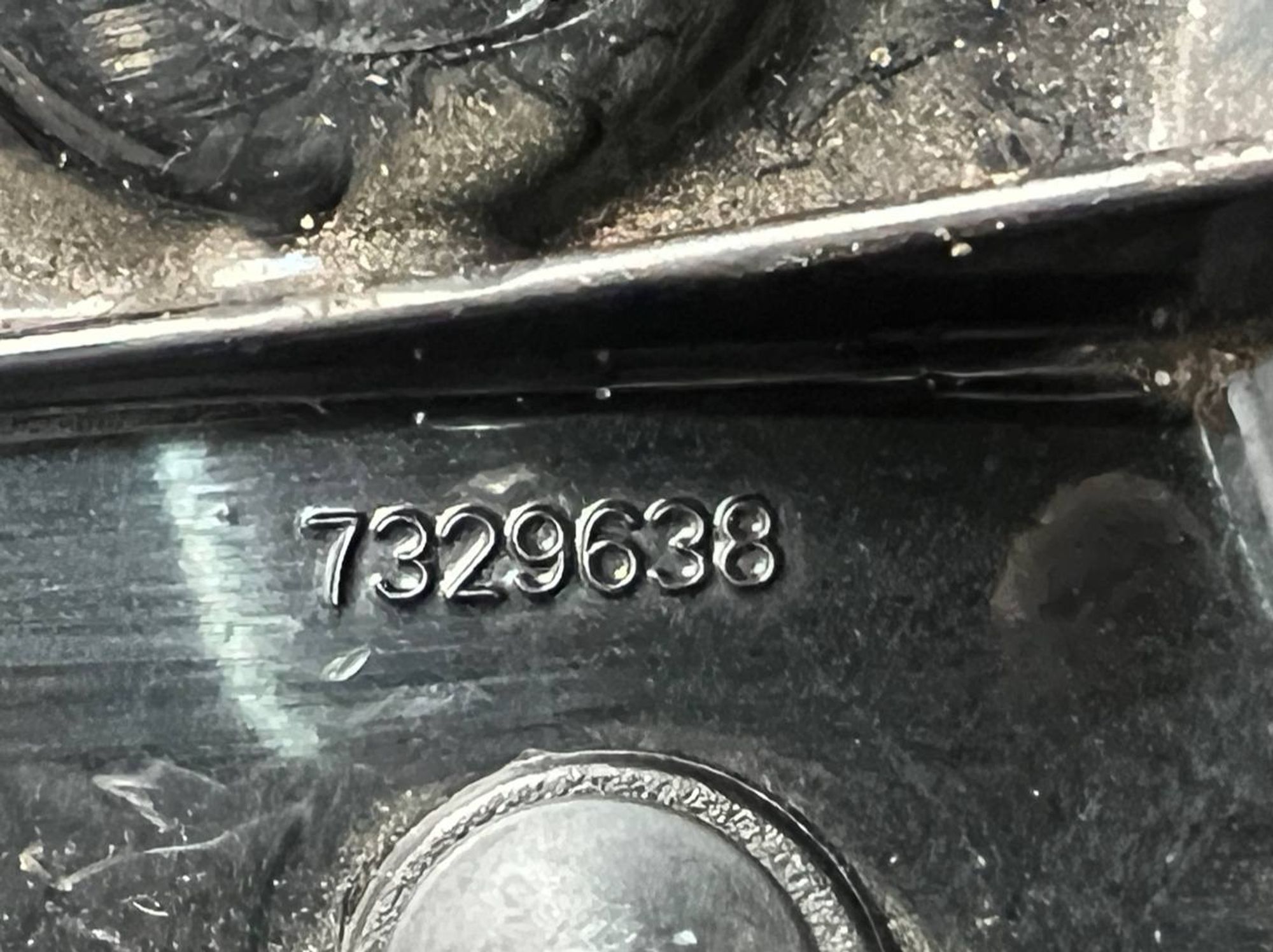 https://ycs.partsauto.market/partsauto-images/thmbs/userImages/h353NjtZg3VDP19b5HMt7LlpbQ93/part/50f06912-4098-4d10-878b-ce27666a0351_1730380011379.jpg