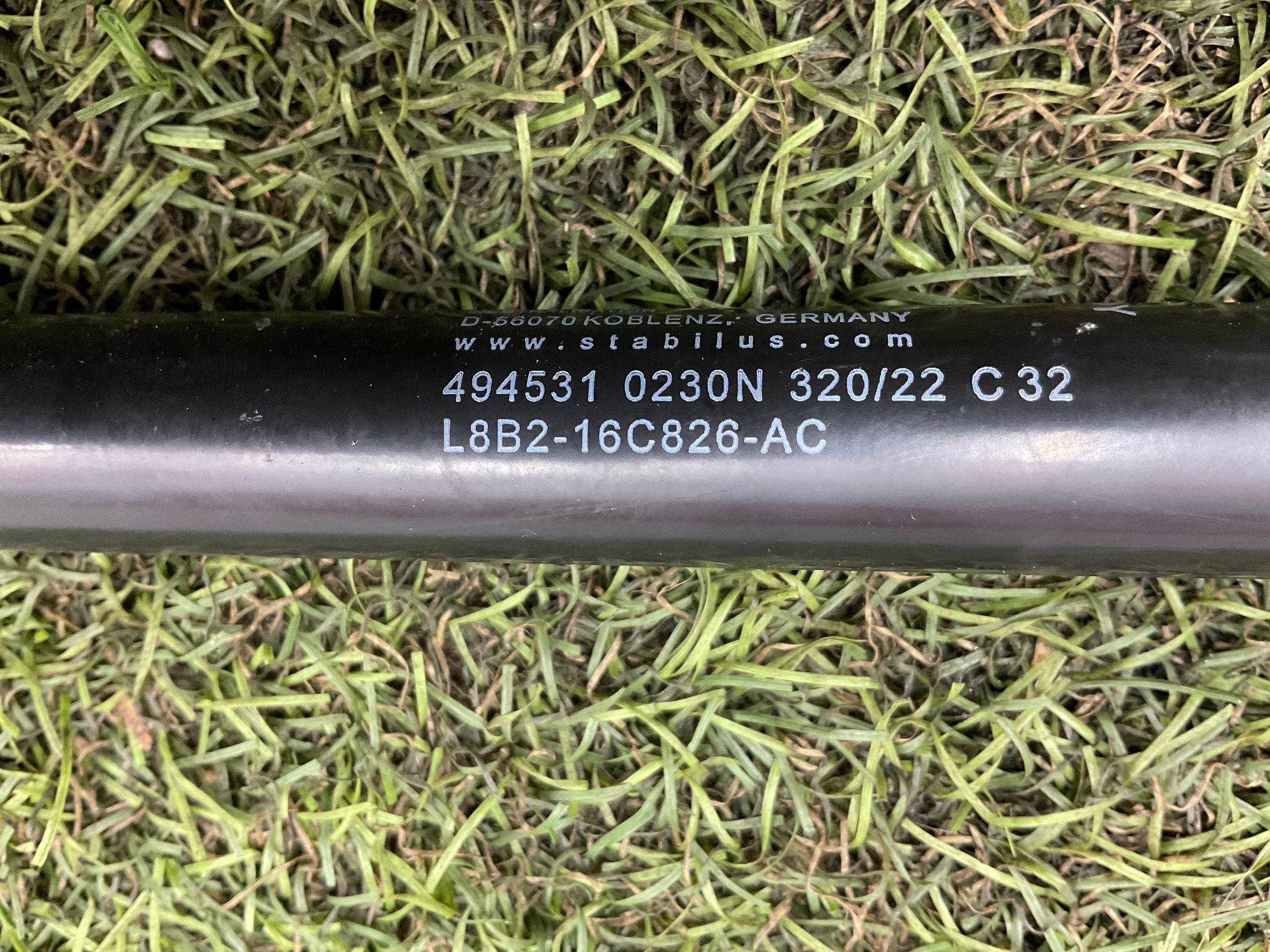 Амортизатор капота Land Rover Defender II L663 2022, 3500 рублей, Москва