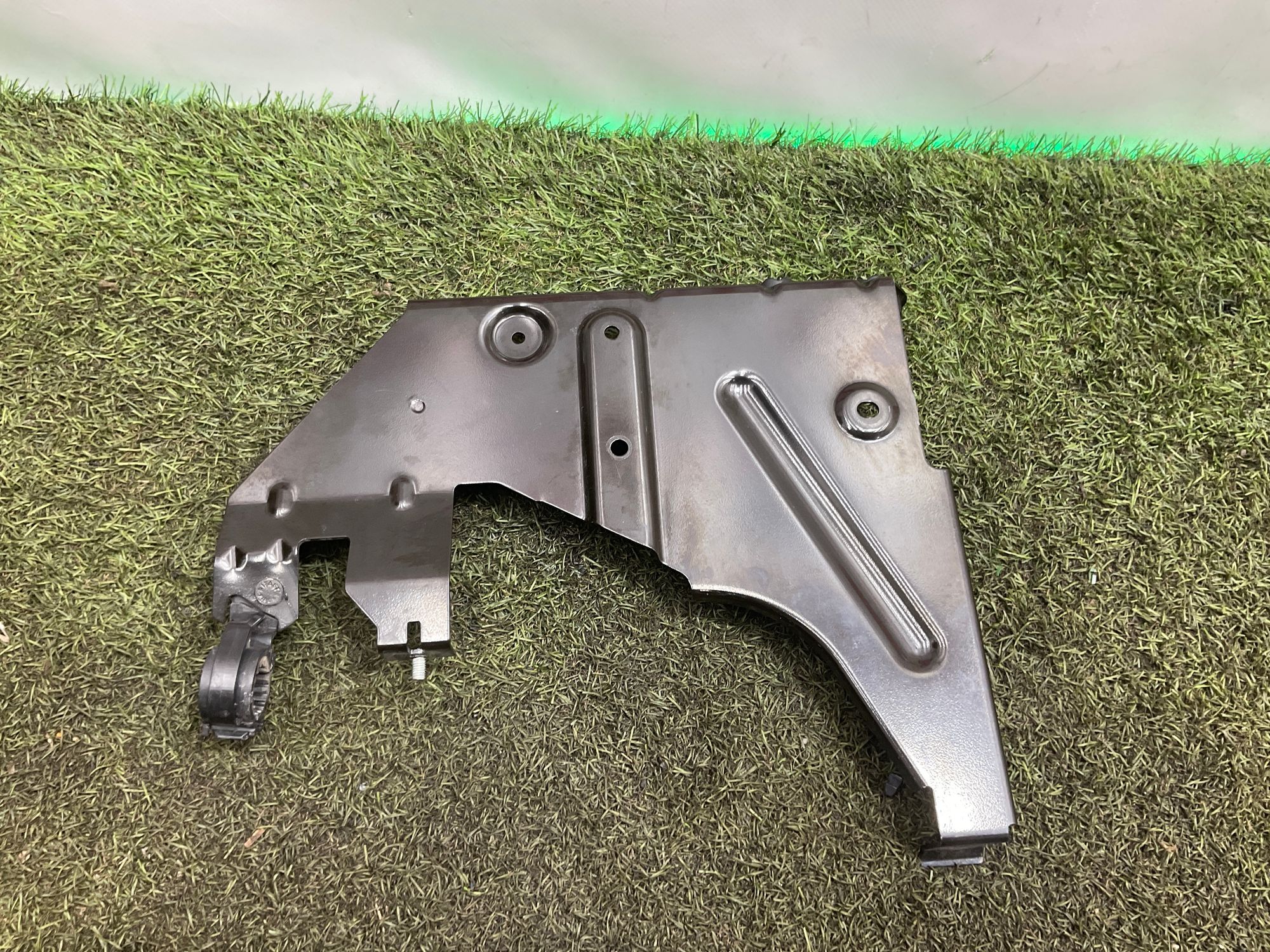 Крепление радиатор кондиционера BMW M3, G80 2023, 5000 рублей, Москва