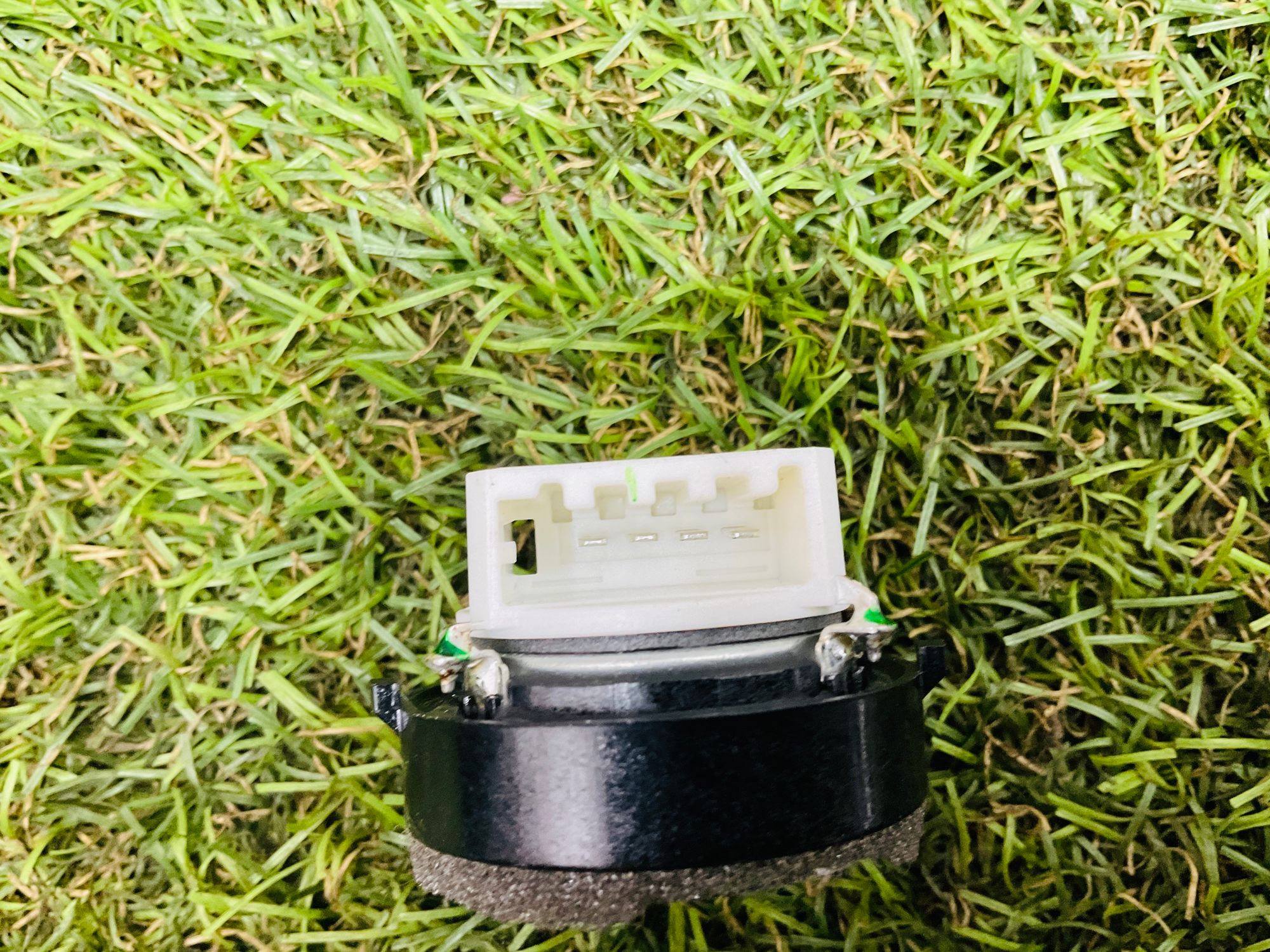 https://ycs.partsauto.market/partsauto-images/thmbs/userImages/h353NjtZg3VDP19b5HMt7LlpbQ93/part/5190485c-df13-48ce-a5fa-7e7266e9c887_1780056461372.jpg