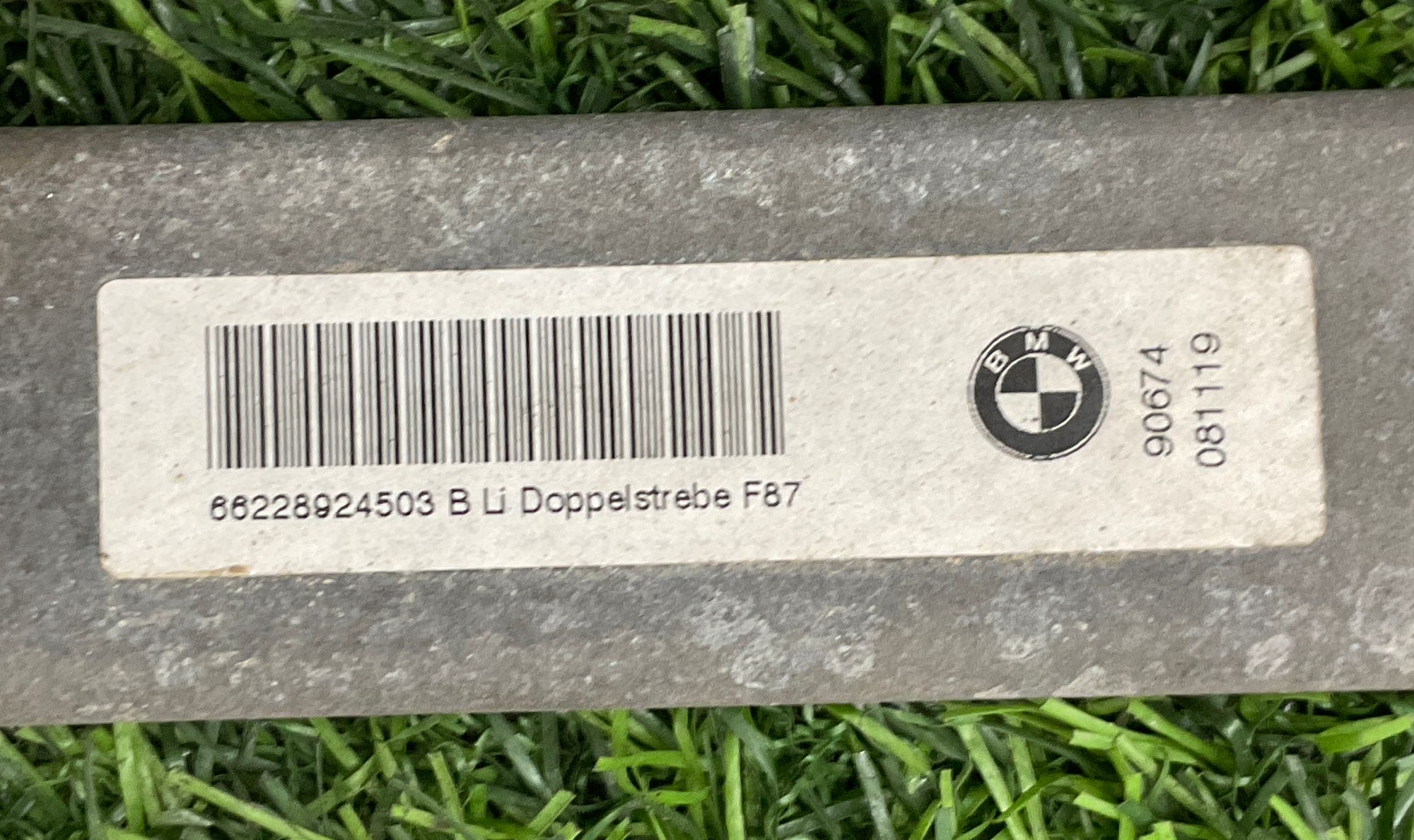 https://ycs.partsauto.market/partsauto-images/thmbs/userImages/h353NjtZg3VDP19b5HMt7LlpbQ93/part/51d9bc61-f294-4594-b842-a0bb01211cf9_1736168490042.jpg