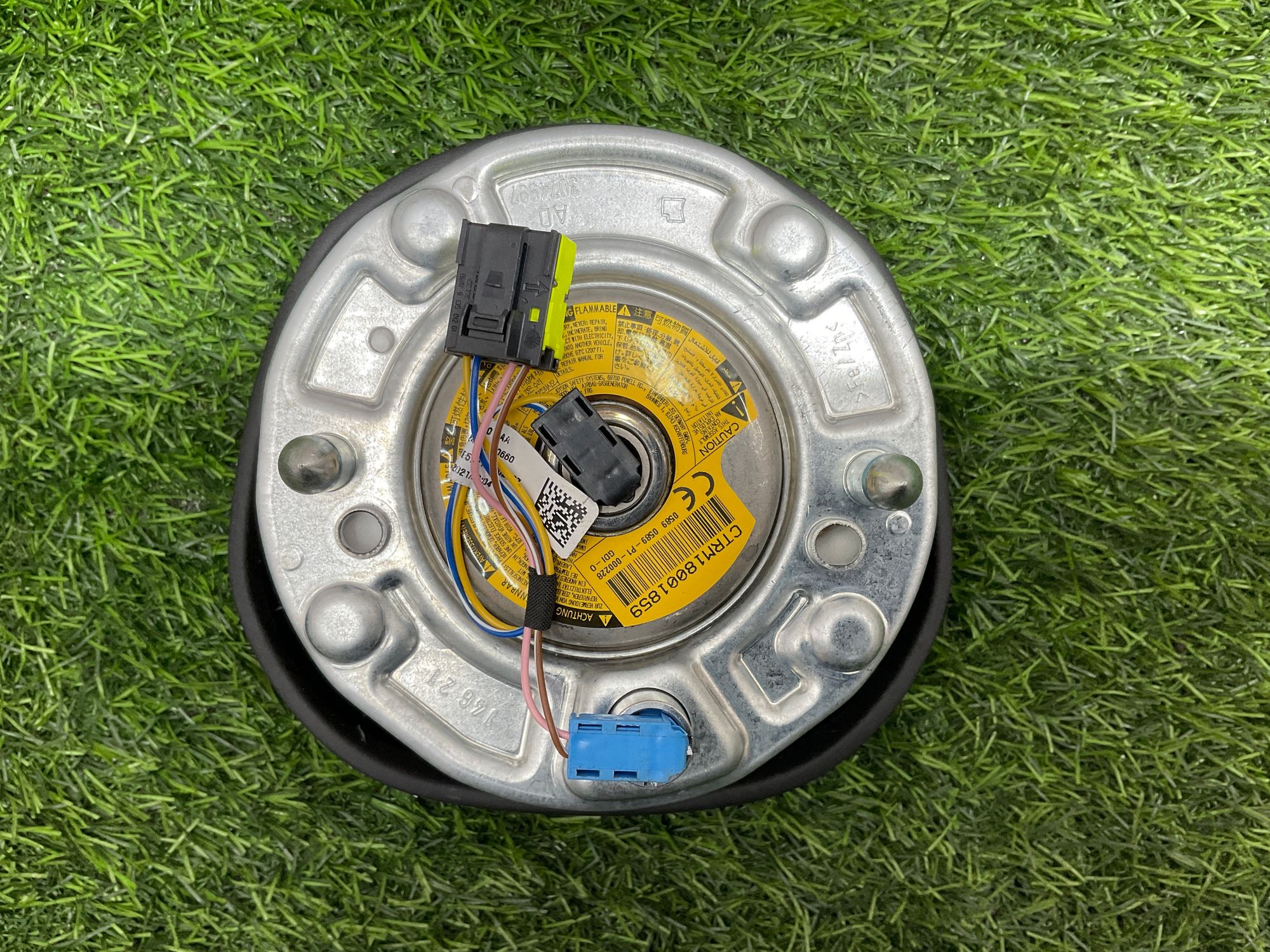 https://ycs.partsauto.market/partsauto-images/thmbs/userImages/h353NjtZg3VDP19b5HMt7LlpbQ93/part/51ff3708-78ce-4a5f-b2d4-83e2827e5e7b_1734338841622.jpg