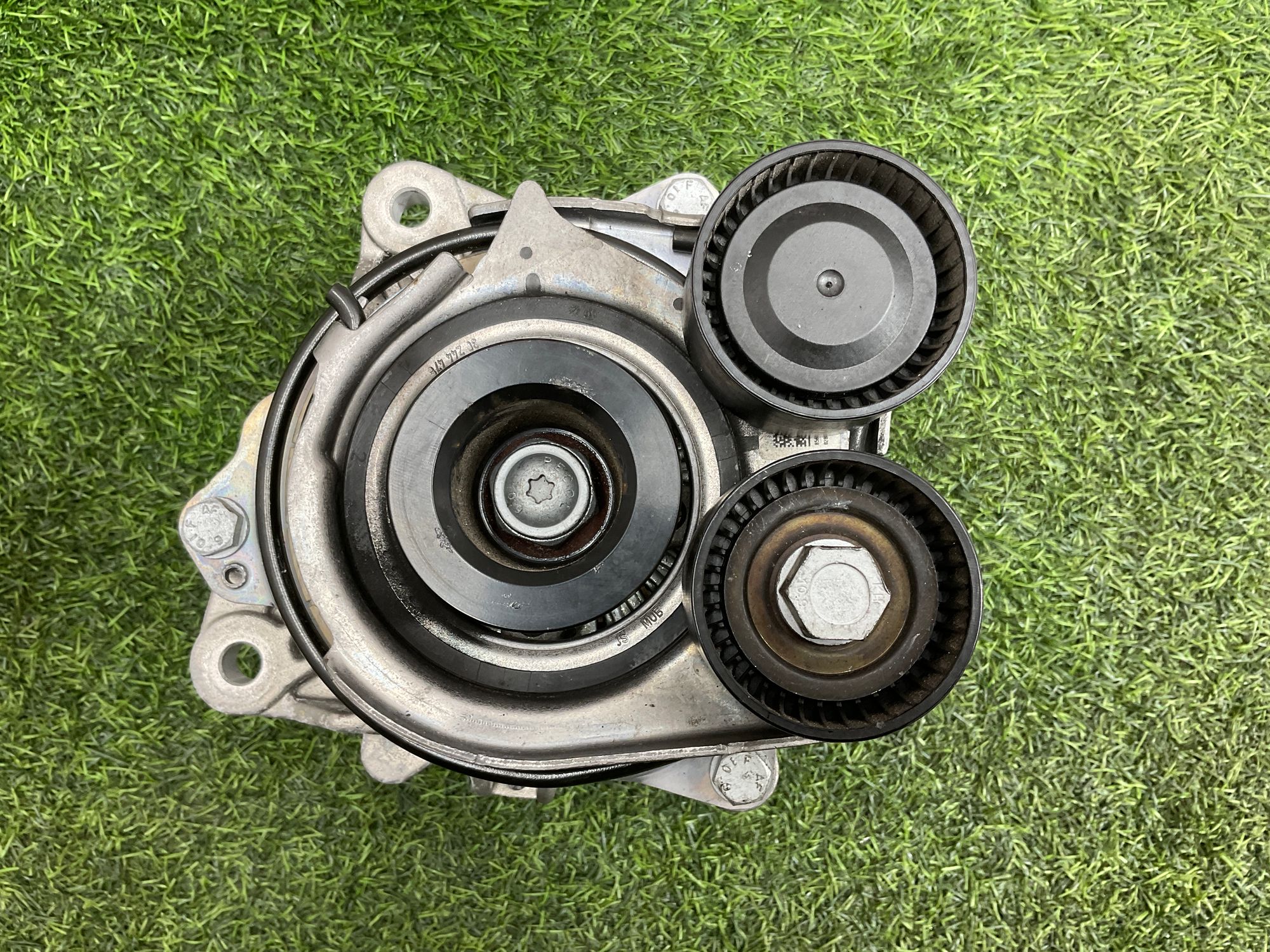 https://ycs.partsauto.market/partsauto-images/thmbs/userImages/h353NjtZg3VDP19b5HMt7LlpbQ93/part/52cdf9b4-0e64-4110-9eeb-610cf6fc11ab_1744204141666.jpg