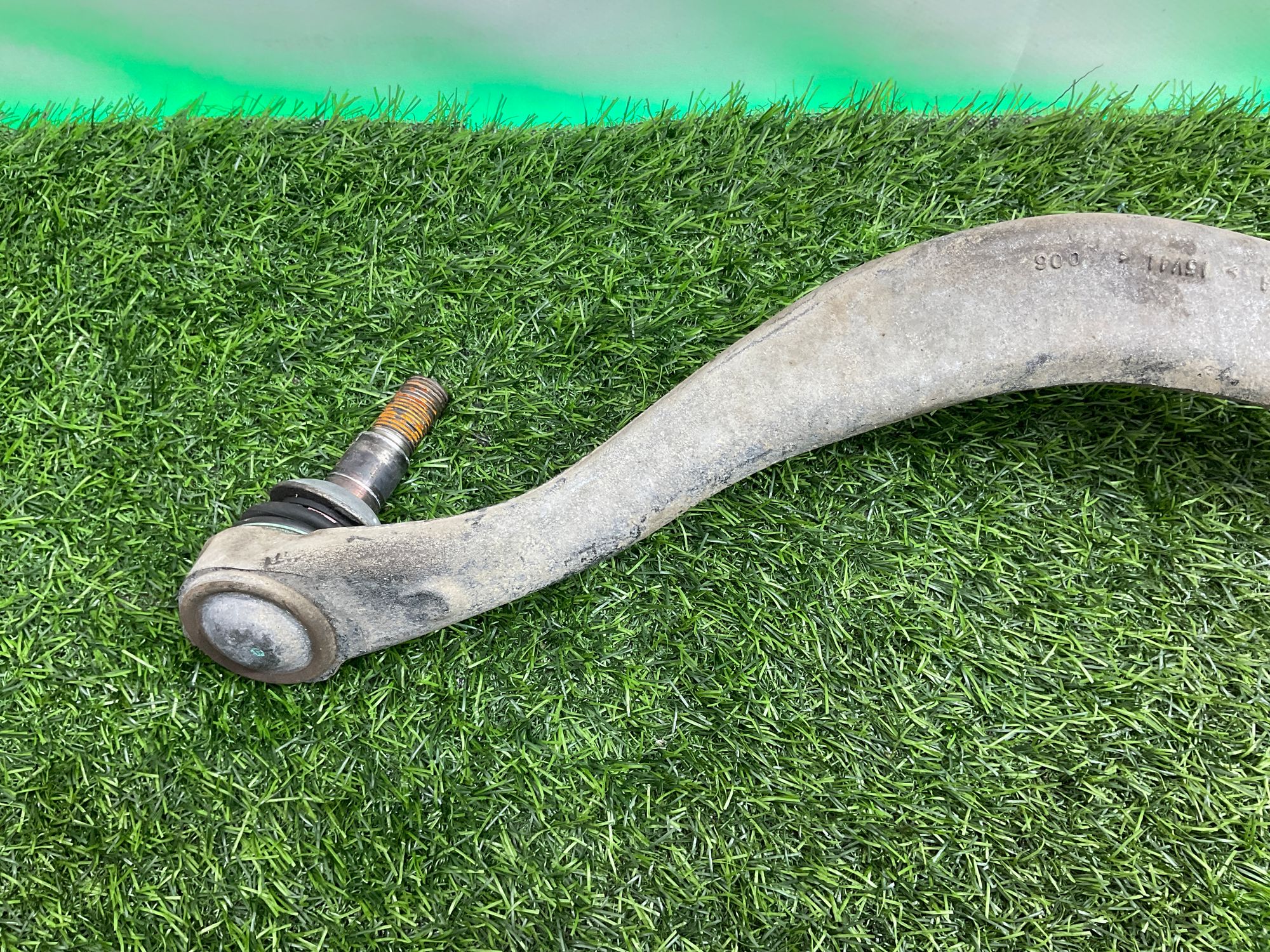 https://ycs.partsauto.market/partsauto-images/thmbs/userImages/h353NjtZg3VDP19b5HMt7LlpbQ93/part/5303fd8f-2edb-47bf-aba9-dada053bc515_1744025635337.jpg