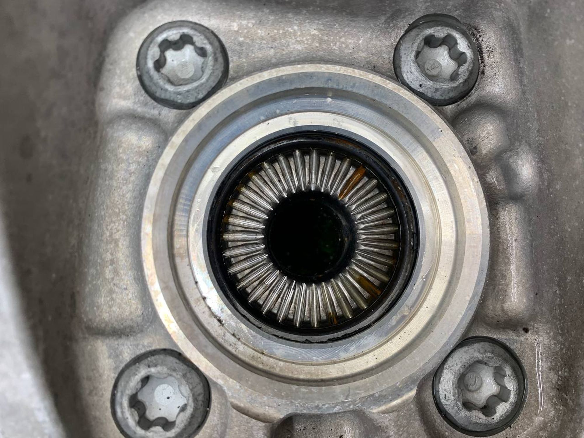 https://ycs.partsauto.market/partsauto-images/thmbs/userImages/h353NjtZg3VDP19b5HMt7LlpbQ93/part/536b0074-c61d-470c-b9a4-fcc8fcab1869_1732610632376.jpg