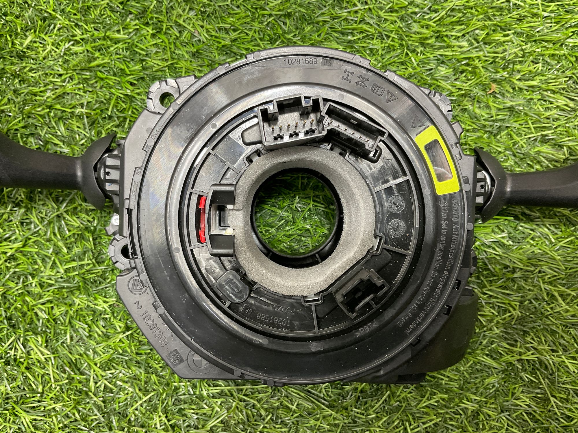 https://ycs.partsauto.market/partsauto-images/thmbs/userImages/h353NjtZg3VDP19b5HMt7LlpbQ93/part/53b85eb8-b467-437c-960f-e55cbd0f0338_1736324634601.jpg