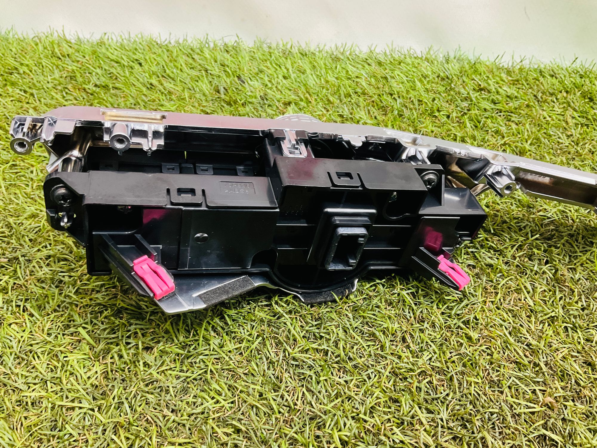 https://ycs.partsauto.market/partsauto-images/thmbs/userImages/h353NjtZg3VDP19b5HMt7LlpbQ93/part/54211219-dbac-4d9a-9a6f-0bca33d11d8d_1780055593814.jpg