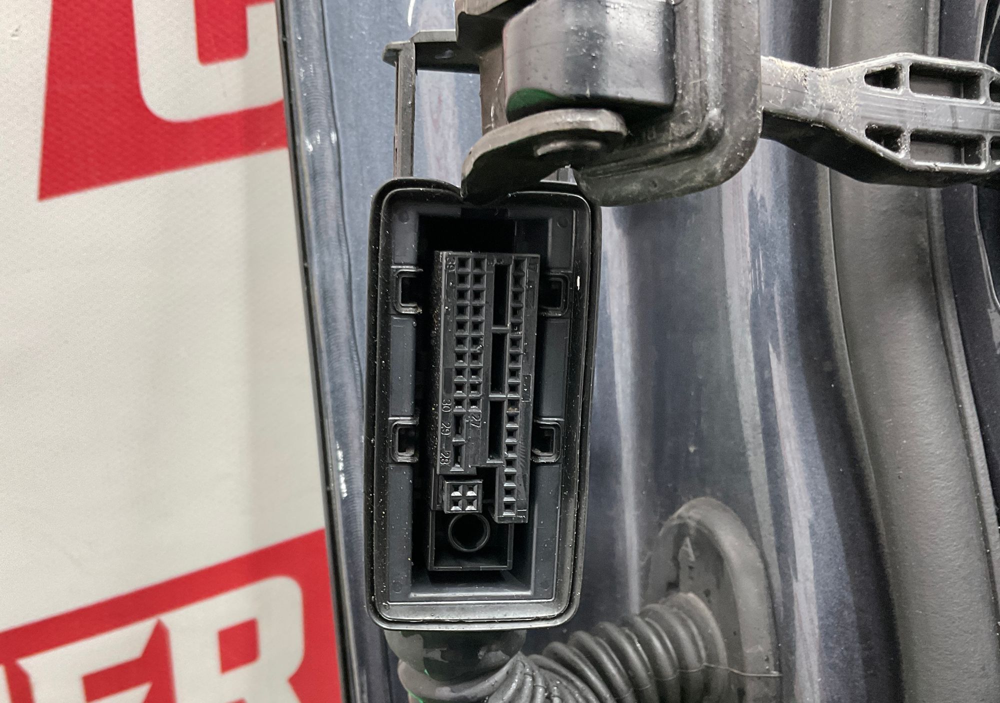 https://ycs.partsauto.market/partsauto-images/thmbs/userImages/h353NjtZg3VDP19b5HMt7LlpbQ93/part/54833a98-c71a-4545-9722-73dc7fa5d6c0_1742992838298.jpg