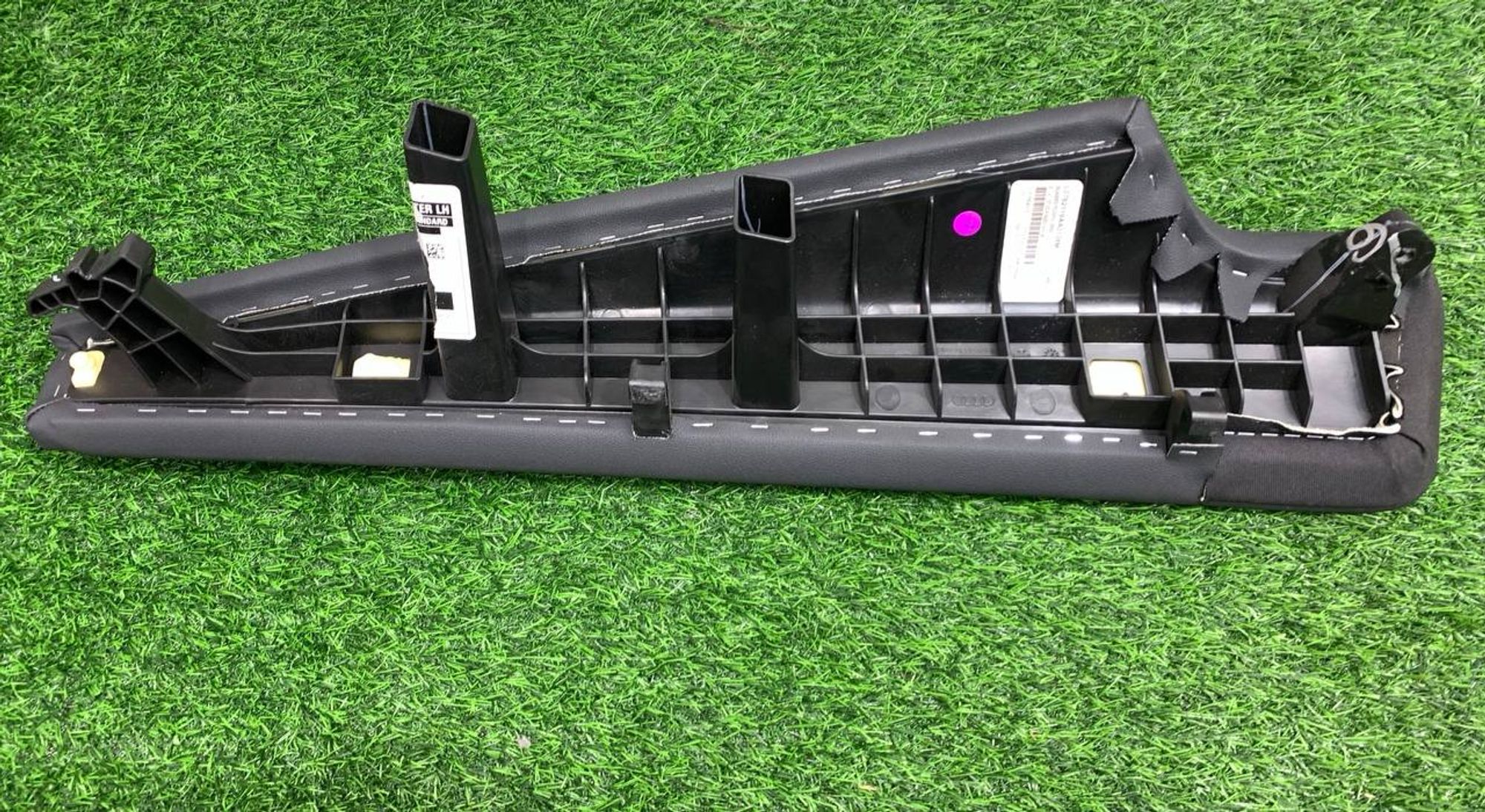 Накладка сиденья задняя левая Audi Q5 80A885703K, 4000 рублей, Москва