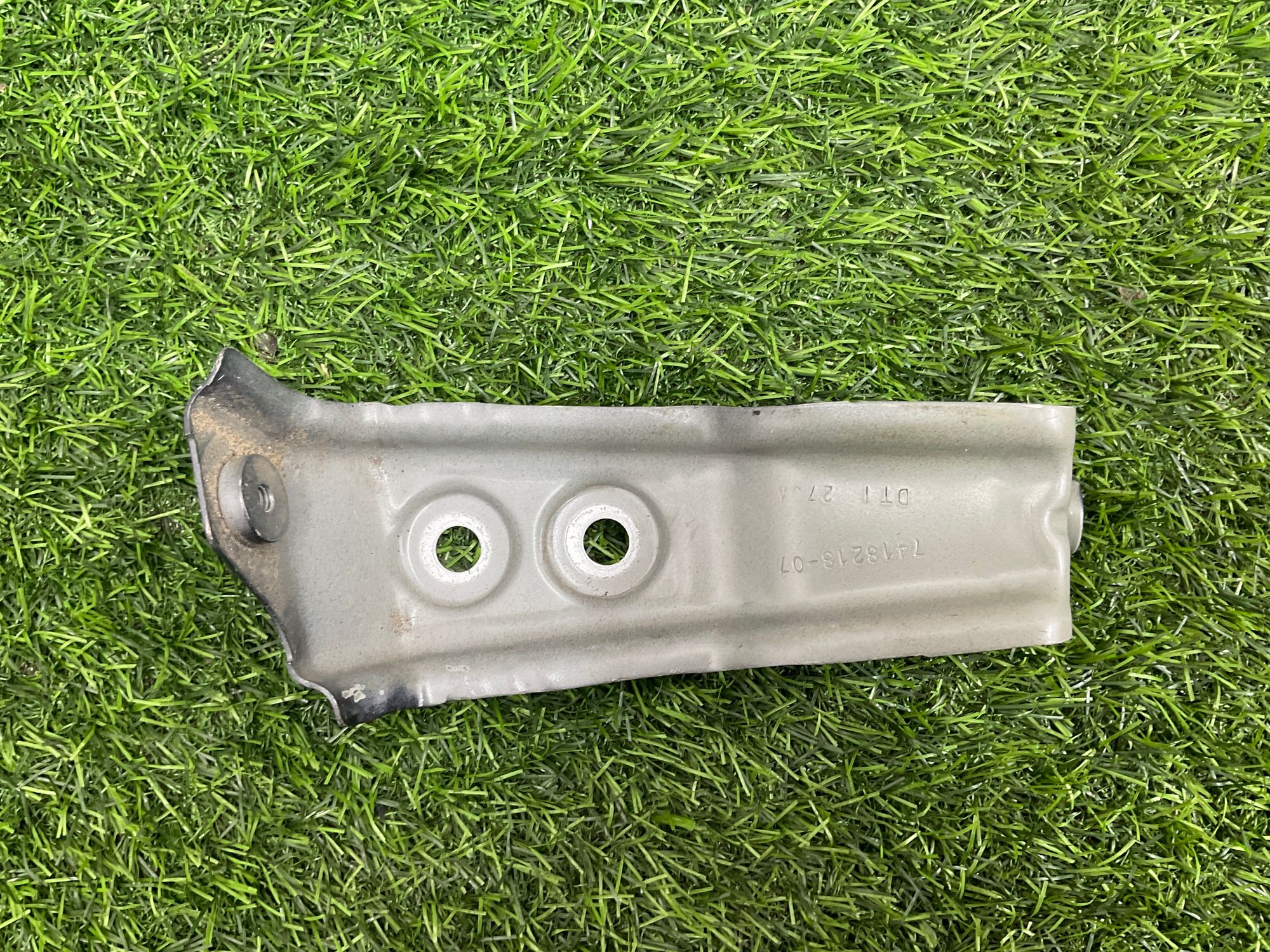 https://ycs.partsauto.market/partsauto-images/thmbs/userImages/h353NjtZg3VDP19b5HMt7LlpbQ93/part/54e86495-396c-4e62-bb31-d8acde5db67c_1742310838724.jpg