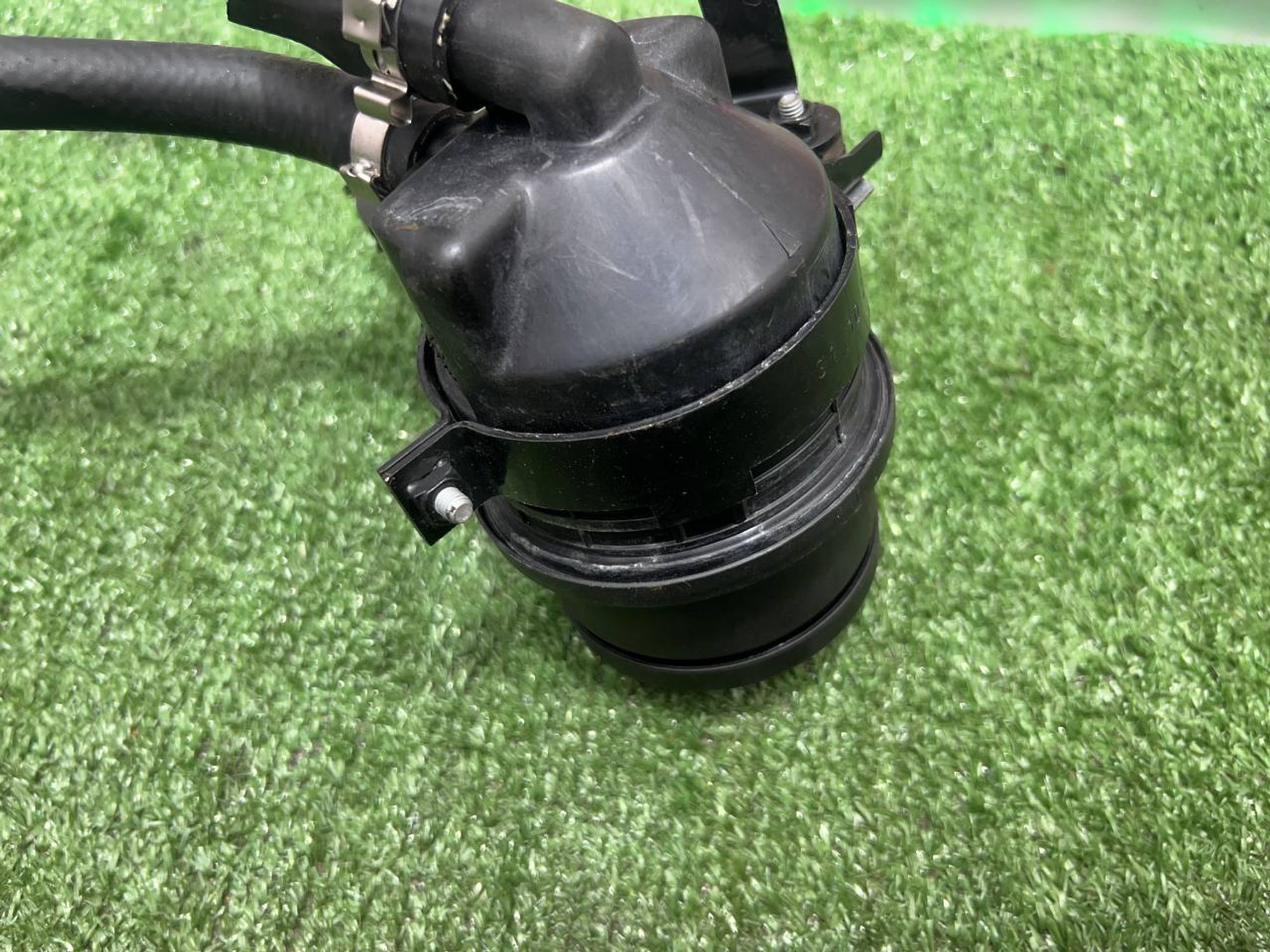 https://ycs.partsauto.market/partsauto-images/thmbs/userImages/h353NjtZg3VDP19b5HMt7LlpbQ93/part/55168eca-d50b-4754-bdbb-8f083a950d12_1730118334230.jpg