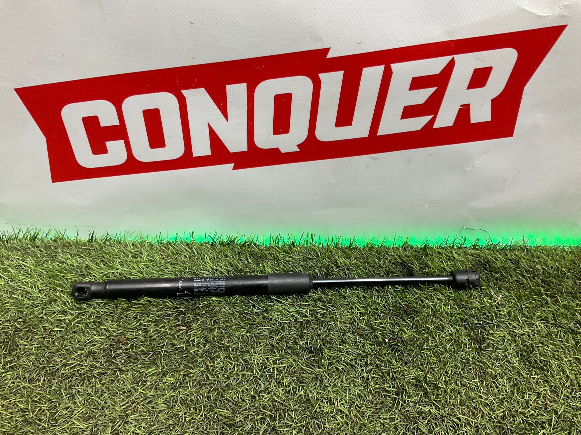 Амортизатор капота Land Rover Defender II L663 2022, 3500 рублей, Москва