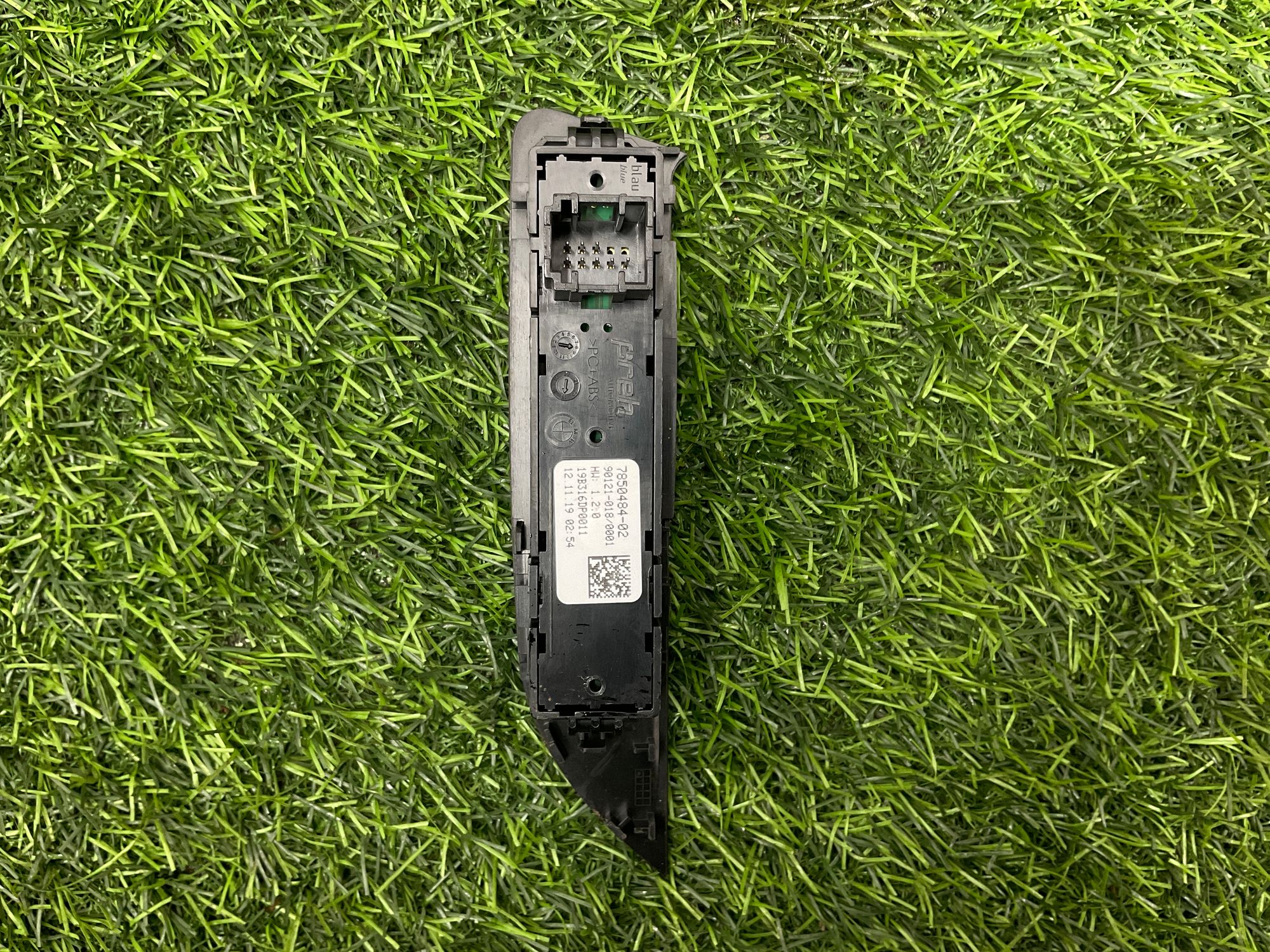 https://ycs.partsauto.market/partsauto-images/thmbs/userImages/h353NjtZg3VDP19b5HMt7LlpbQ93/part/553c9ea5-db5b-4132-9f29-55b541d1332f_1736346999416.jpg