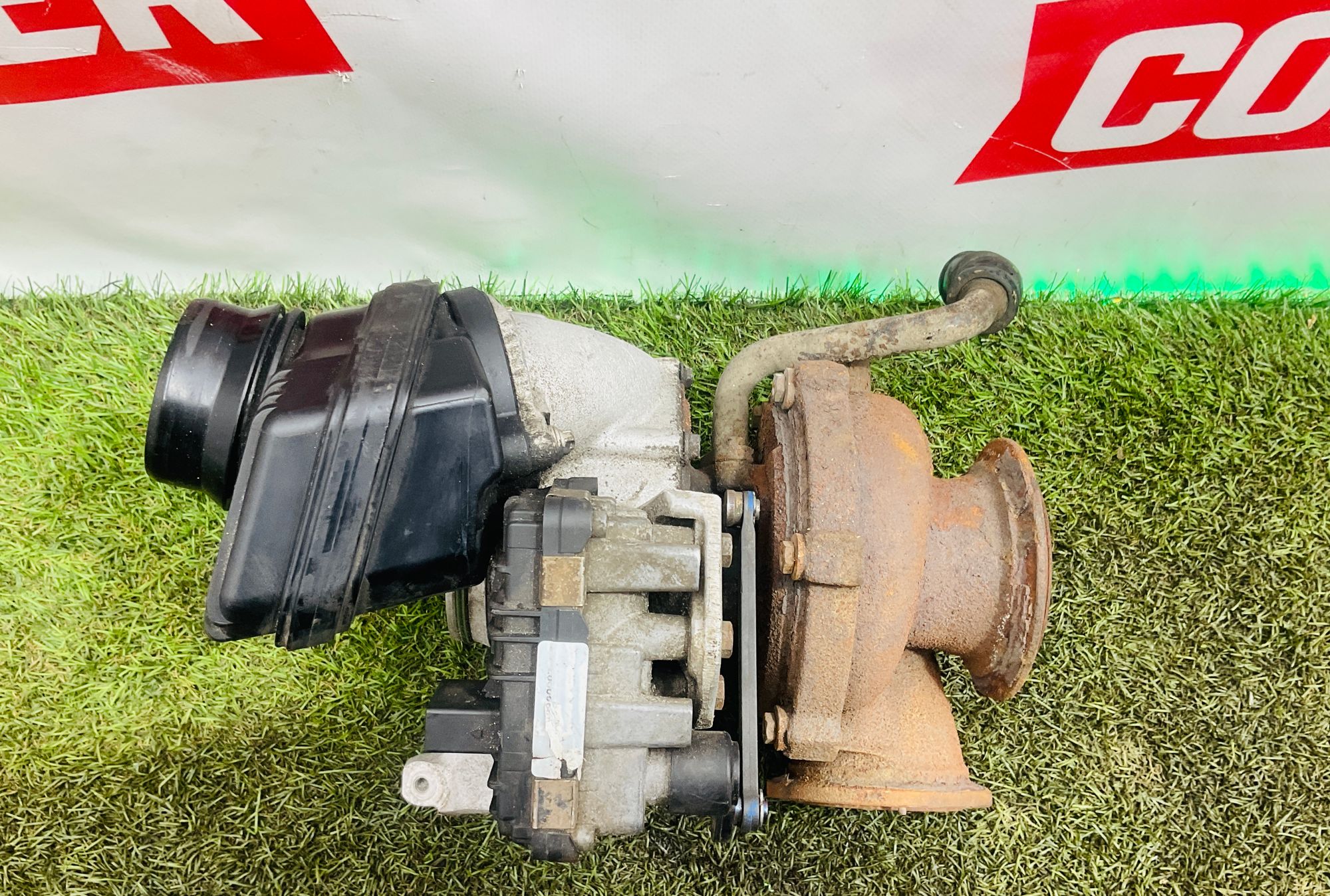 https://ycs.partsauto.market/partsauto-images/thmbs/userImages/h353NjtZg3VDP19b5HMt7LlpbQ93/part/564048cc-8148-49f6-80dc-d52f7f06d857_1777282586505.jpg