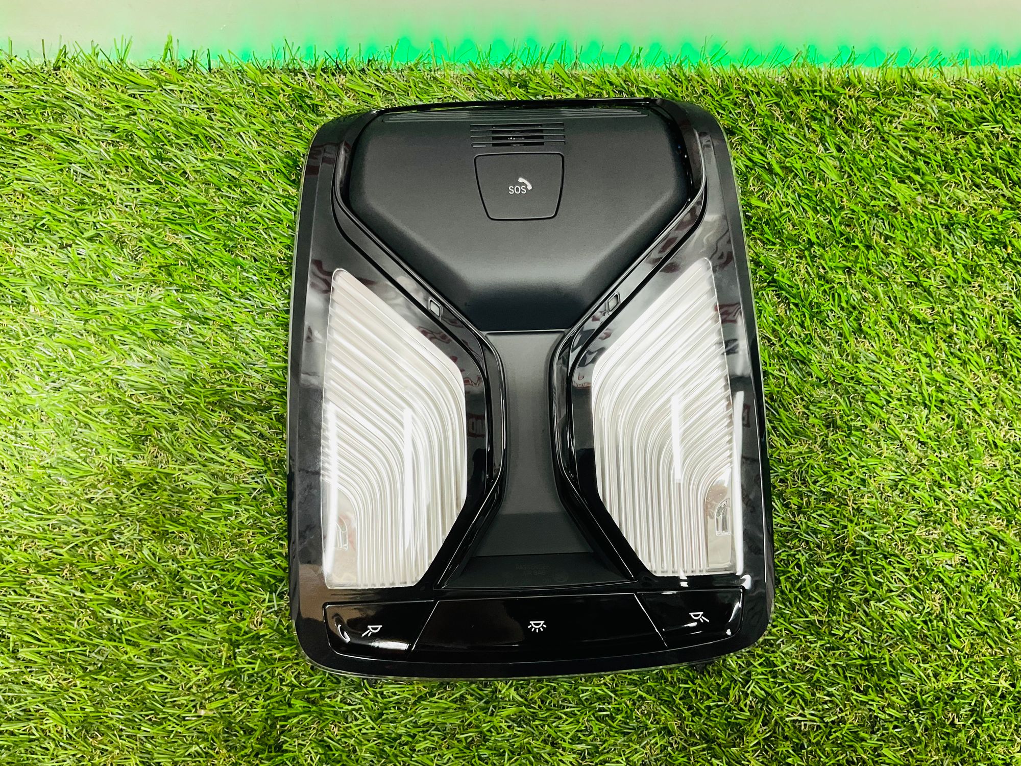 https://ycs.partsauto.market/partsauto-images/thmbs/userImages/h353NjtZg3VDP19b5HMt7LlpbQ93/part/565ac173-d00c-46bf-9664-e0a5a4eb47e6_1781523628773.jpg