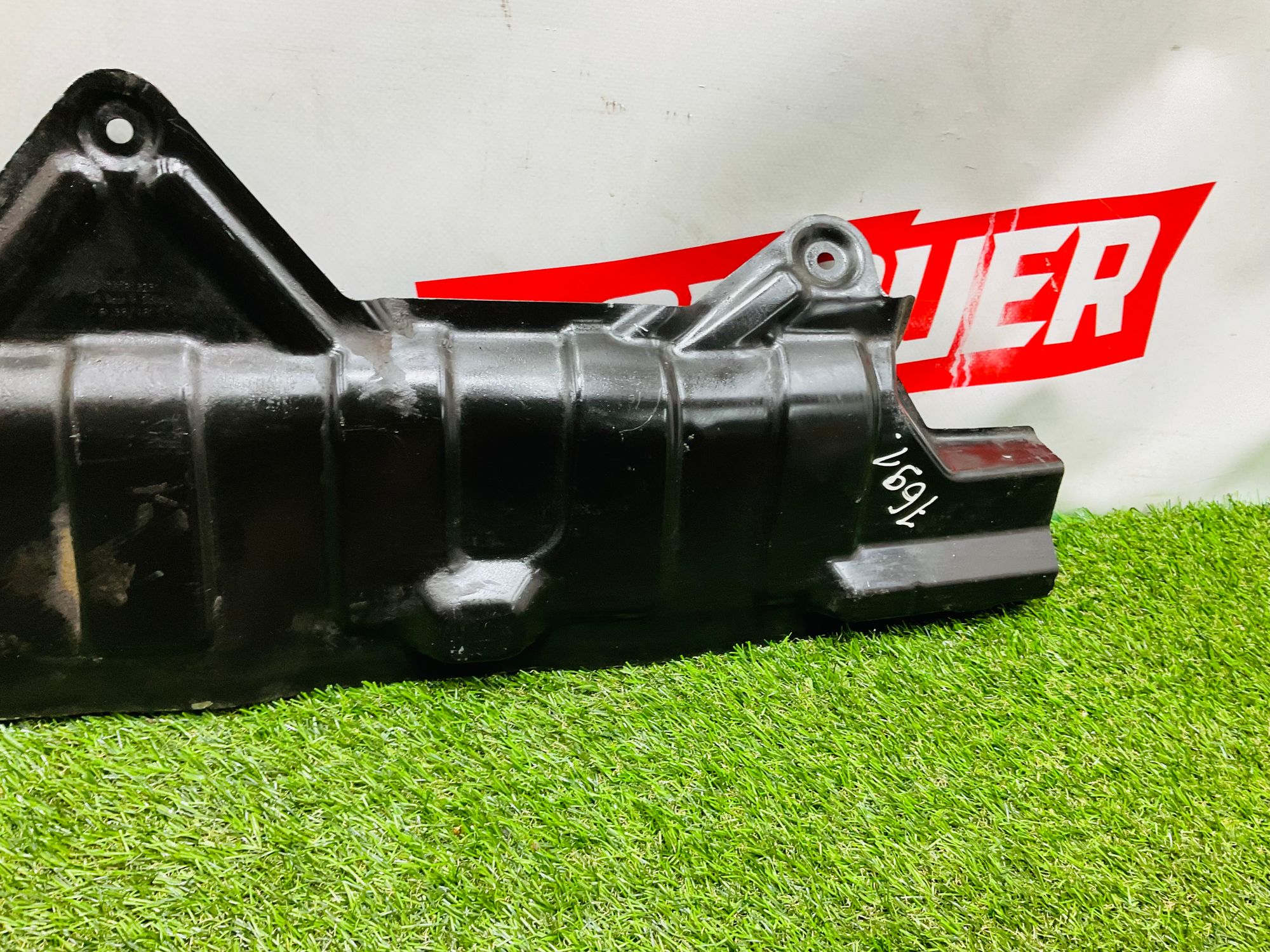 https://ycs.partsauto.market/partsauto-images/thmbs/userImages/h353NjtZg3VDP19b5HMt7LlpbQ93/part/5662fdab-9c99-41ed-9ccf-eaebd42e0022_1784978656290.jpg