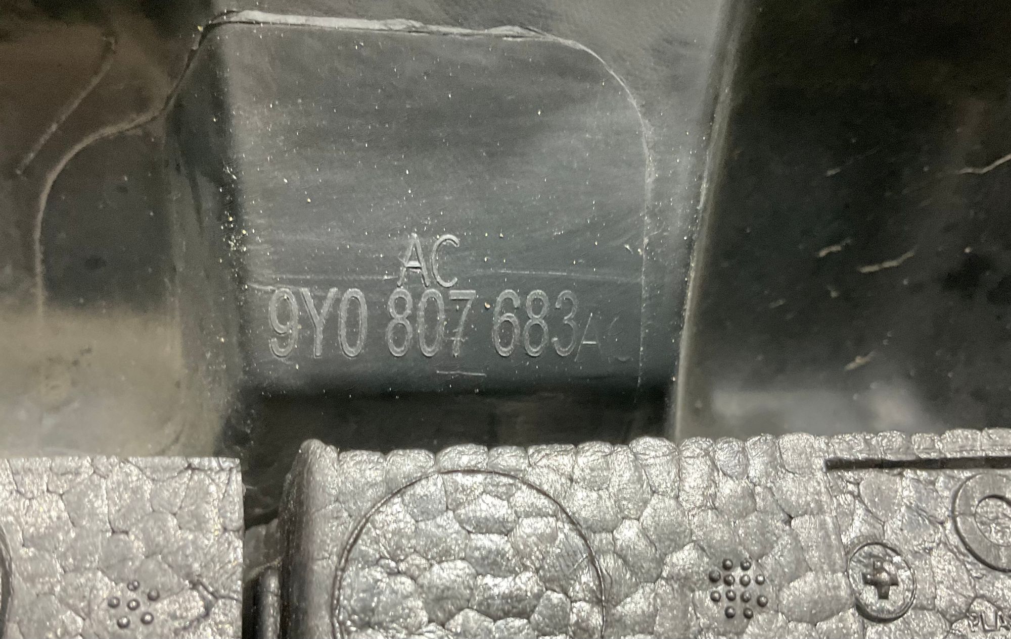 https://ycs.partsauto.market/partsauto-images/thmbs/userImages/h353NjtZg3VDP19b5HMt7LlpbQ93/part/566766f7-1cf1-4686-a605-443759efa4c9_1783690462237.jpg