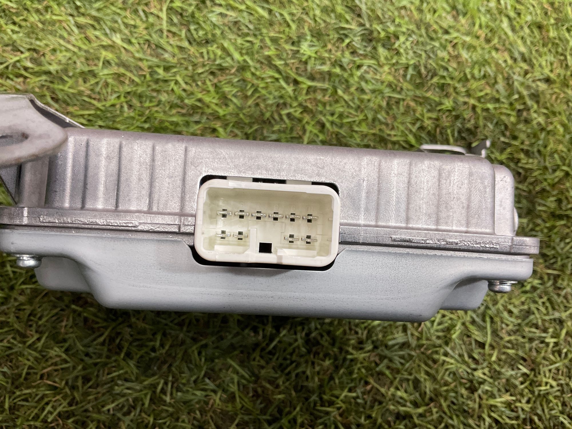 https://ycs.partsauto.market/partsauto-images/thmbs/userImages/h353NjtZg3VDP19b5HMt7LlpbQ93/part/5695caf2-e96f-468e-bb7d-6ec822308743_1779804603511.jpg
