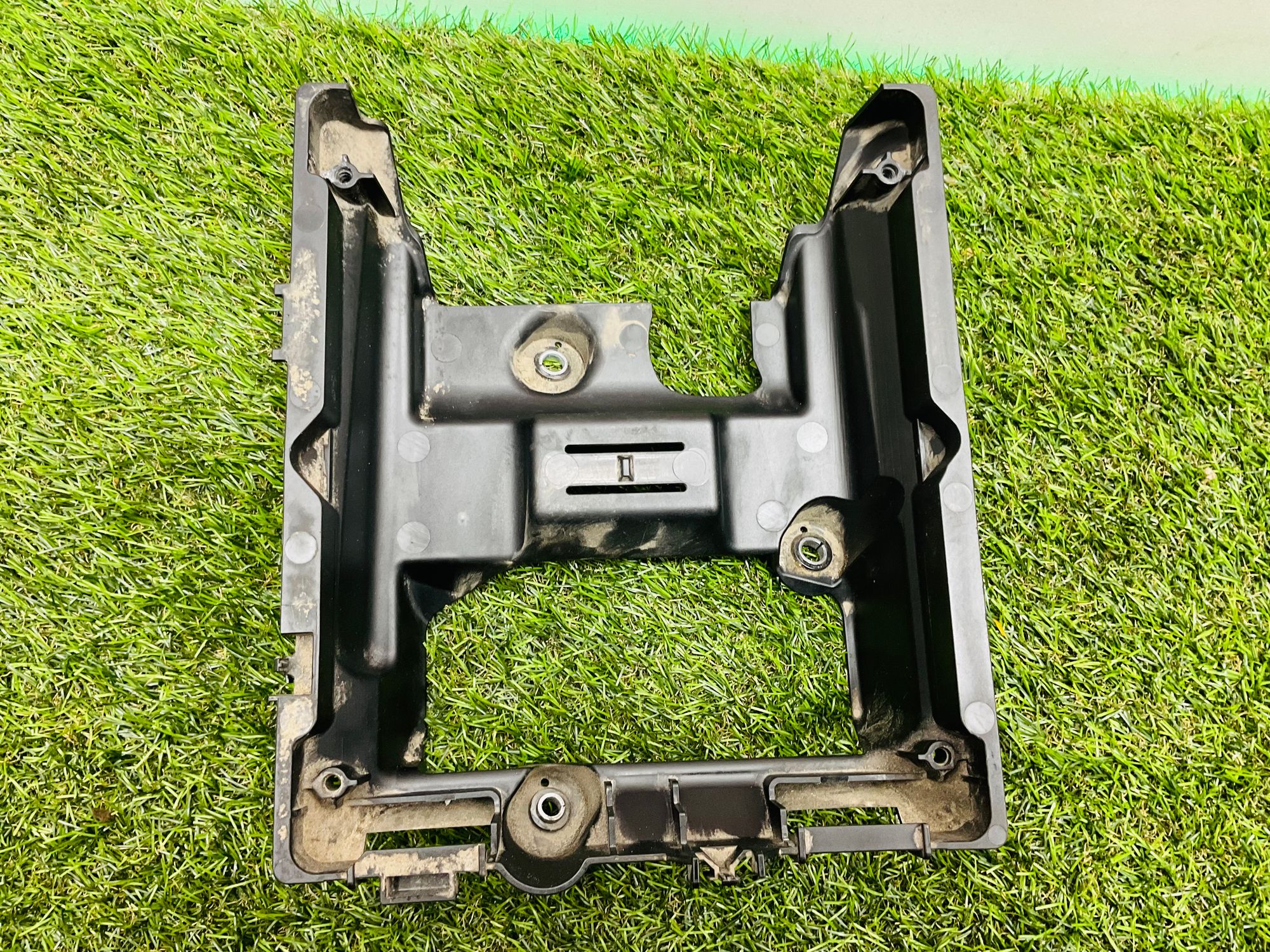 https://ycs.partsauto.market/partsauto-images/thmbs/userImages/h353NjtZg3VDP19b5HMt7LlpbQ93/part/56d2205e-033b-4496-a04a-a77c6b82babe_1786022700239.jpg