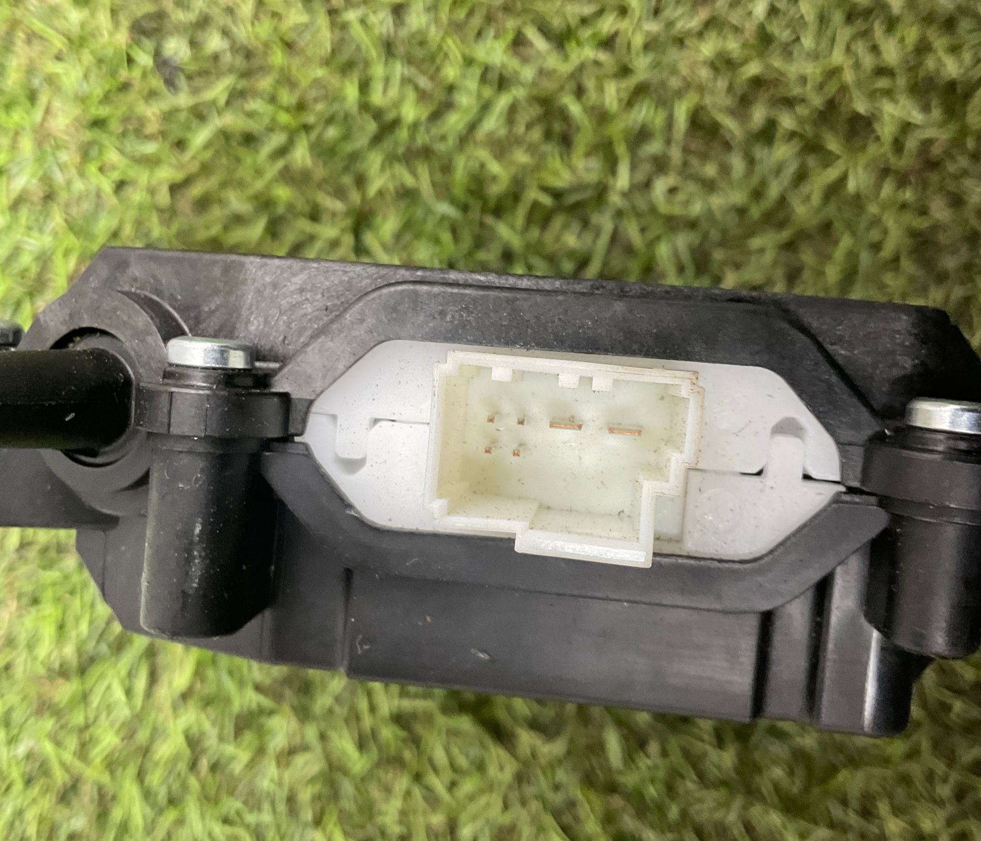 Доводчик двери багажника BMW X6 M, F86, 2500 рублей, Москва