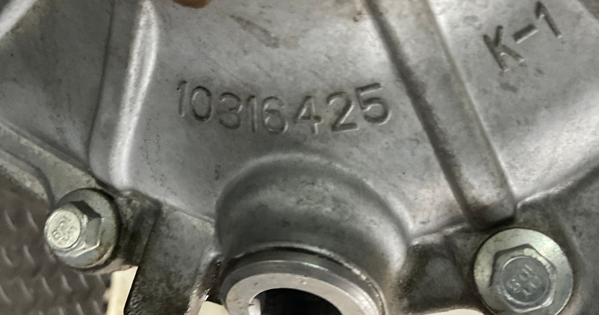 https://ycs.partsauto.market/partsauto-images/thmbs/userImages/h353NjtZg3VDP19b5HMt7LlpbQ93/part/578a2da1-8b3c-49ed-9e62-cd2a5d896673_1741954966310.jpg