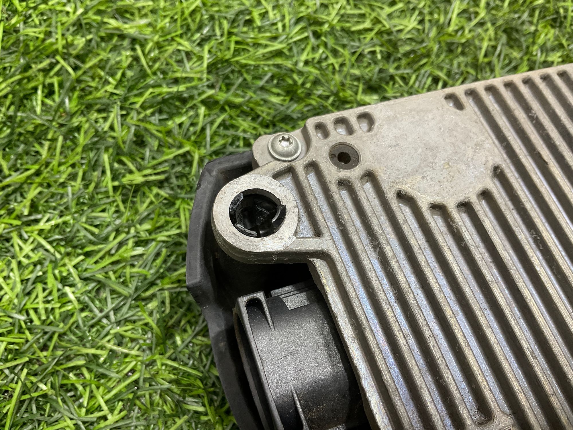 https://ycs.partsauto.market/partsauto-images/thmbs/userImages/h353NjtZg3VDP19b5HMt7LlpbQ93/part/57c608ca-e168-4e98-8448-285c6b226053_1735302851184.jpg