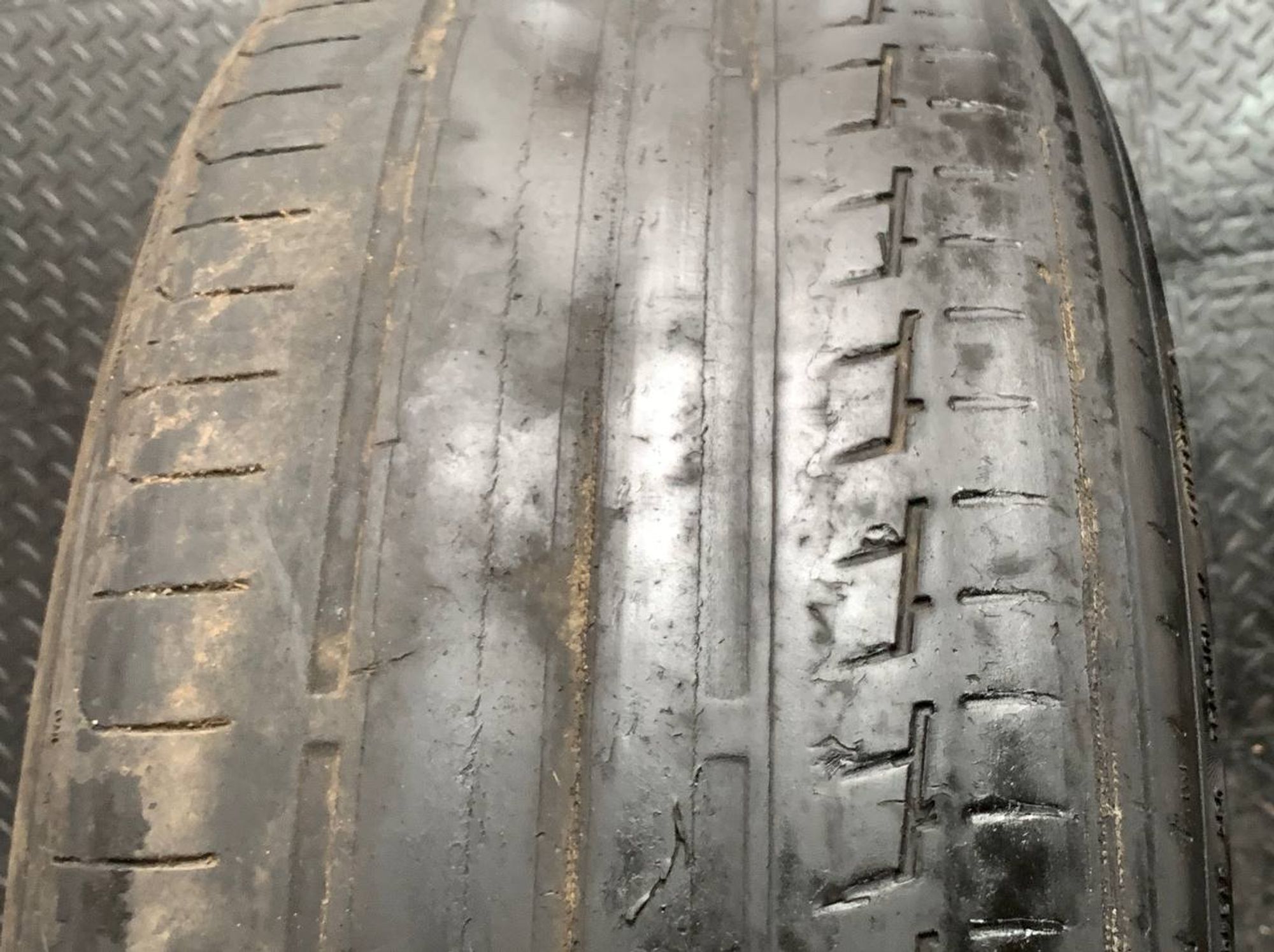 https://ycs.partsauto.market/partsauto-images/thmbs/userImages/h353NjtZg3VDP19b5HMt7LlpbQ93/part/58359858-13a1-42b0-be30-aae84f61d763_1732700913974.jpg