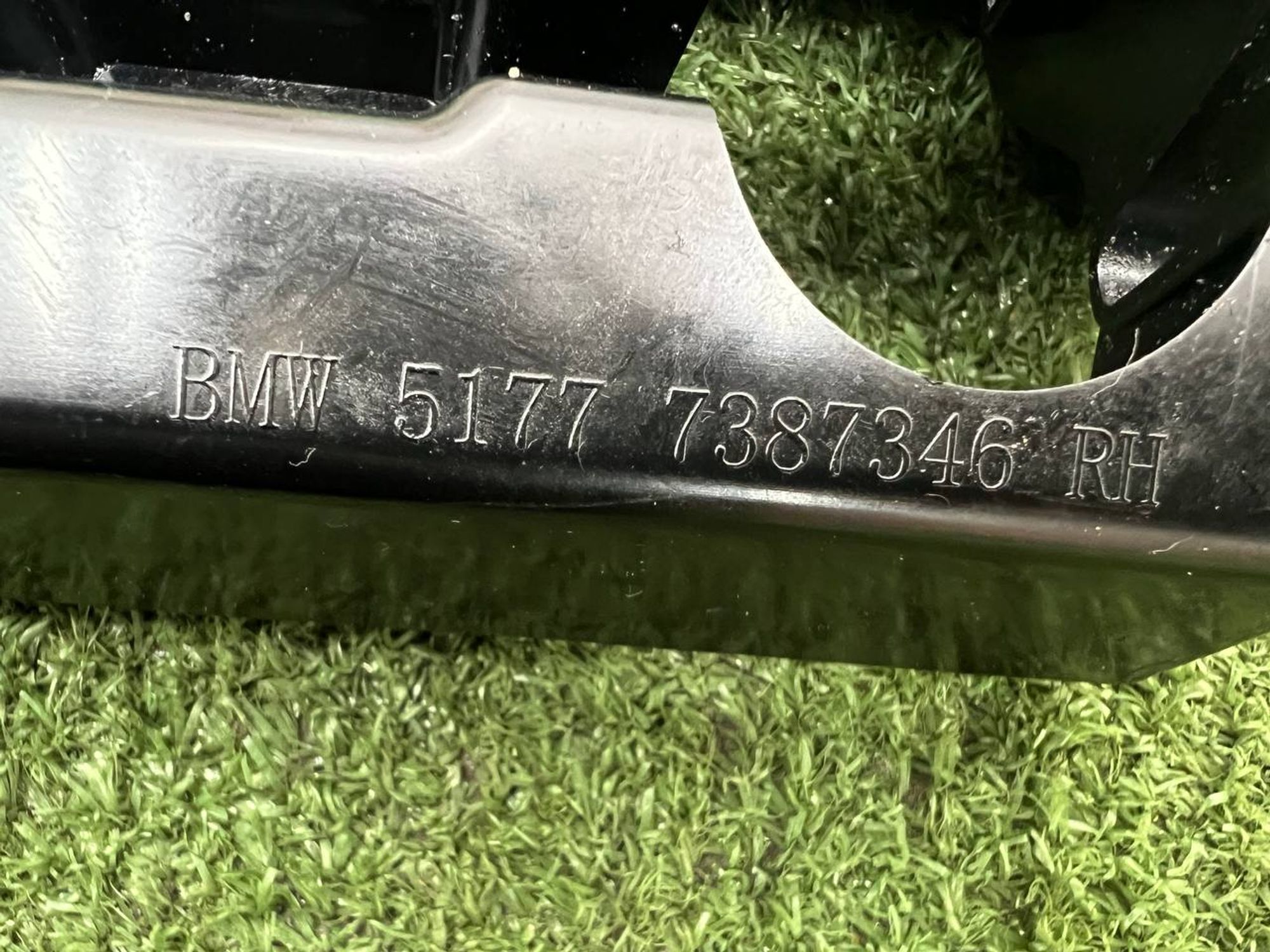 https://ycs.partsauto.market/partsauto-images/thmbs/userImages/h353NjtZg3VDP19b5HMt7LlpbQ93/part/5840d754-2e25-4223-828c-bed35d0fd501_1731333058322.jpg