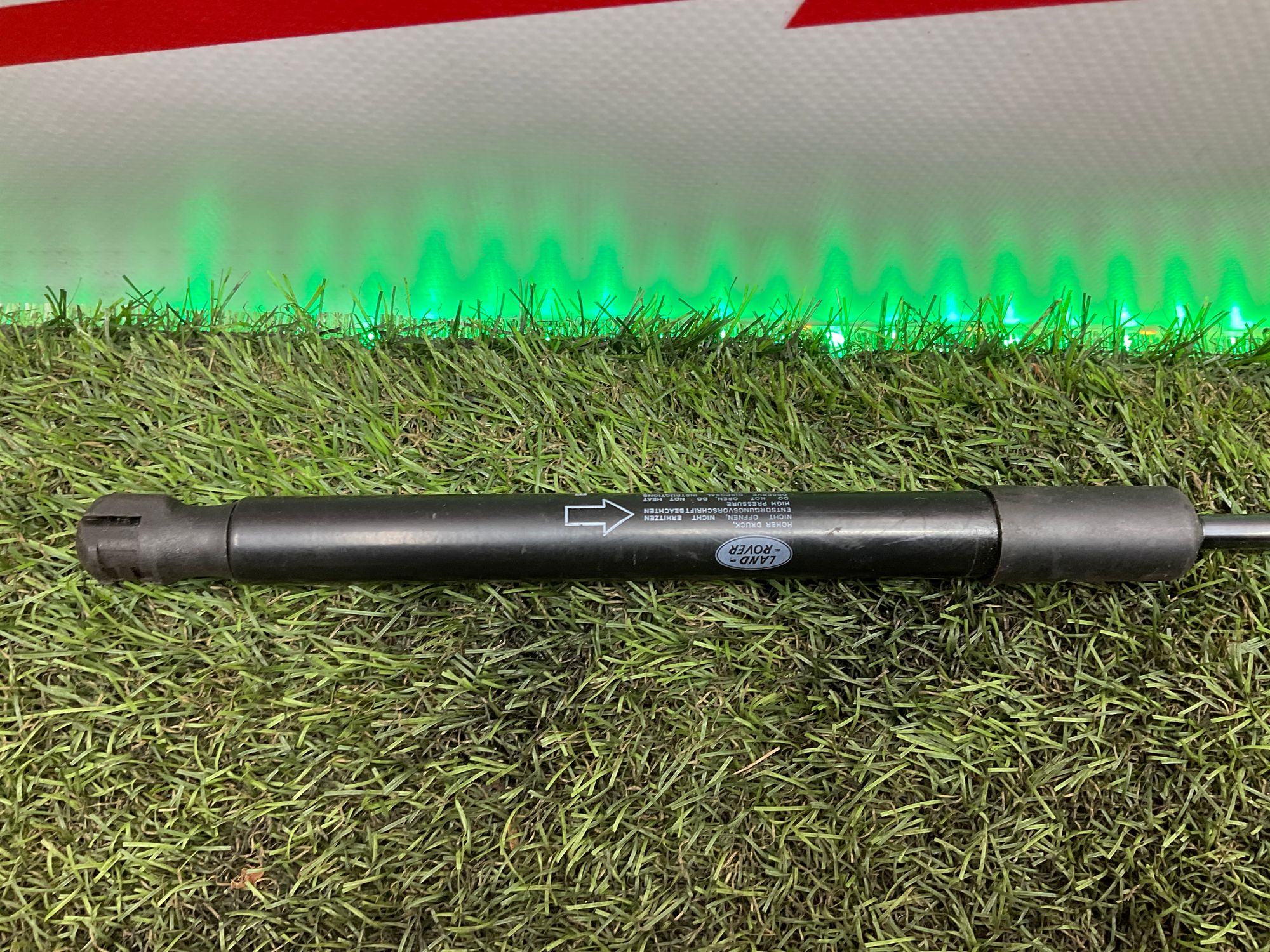 Амортизатор капота Land Rover Defender II L663 2022, 3500 рублей, Москва