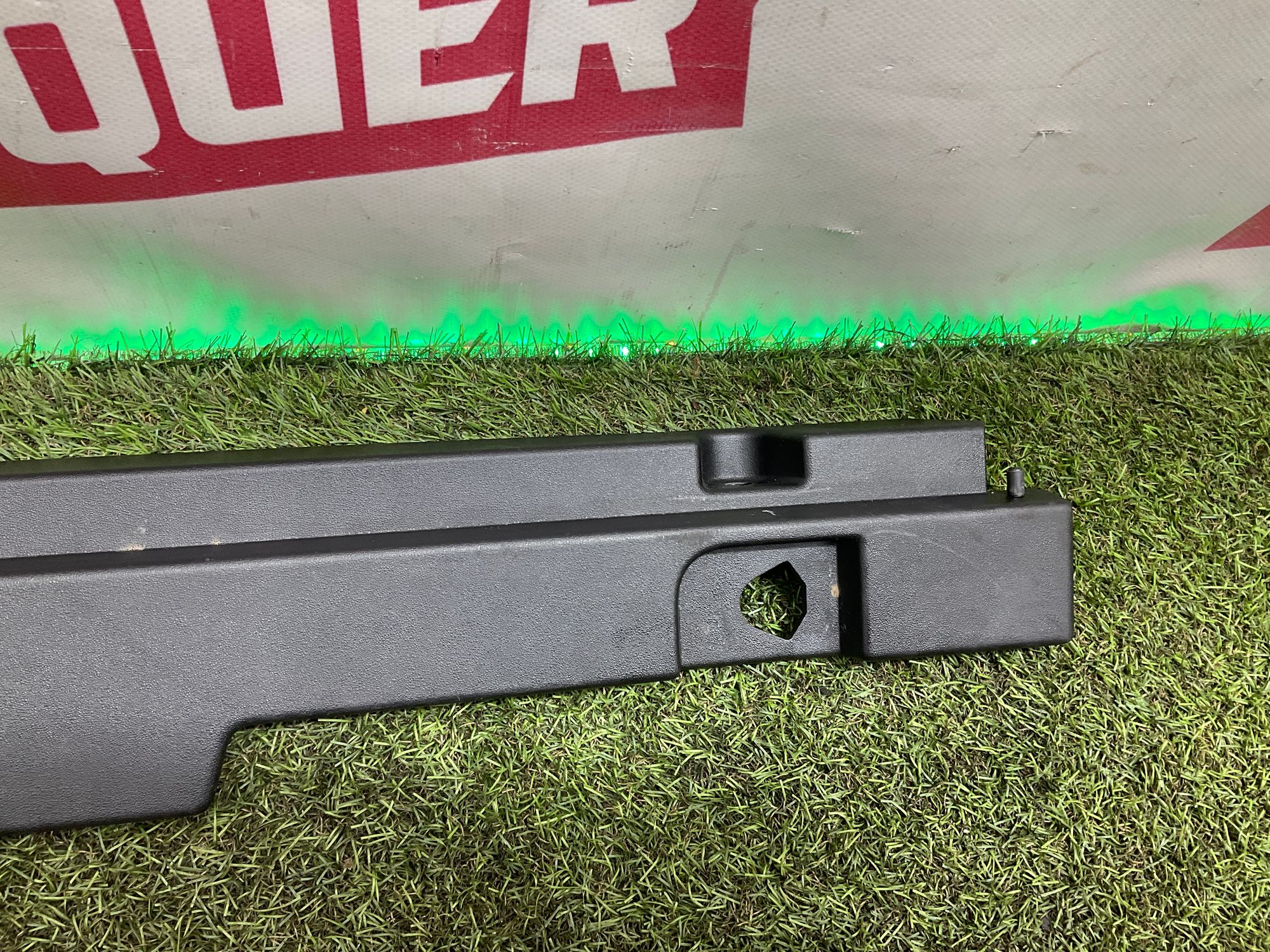 Накладка багажника нижняя правая Land Rover Defender II L663 2022, 3000 рублей, Москва