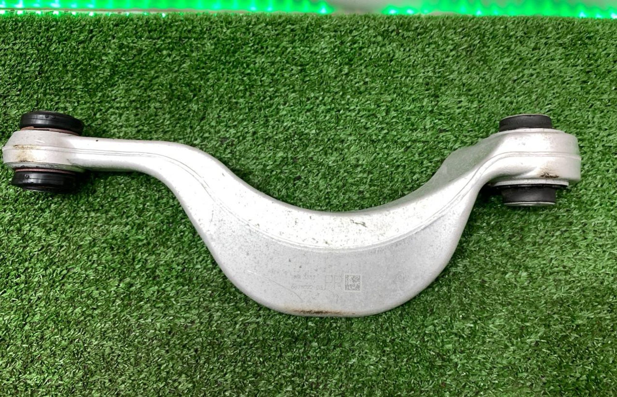 https://ycs.partsauto.market/partsauto-images/thmbs/userImages/h353NjtZg3VDP19b5HMt7LlpbQ93/part/58d143e7-f34a-44c4-867b-a851e6469f2f_1726147377120.jpg
