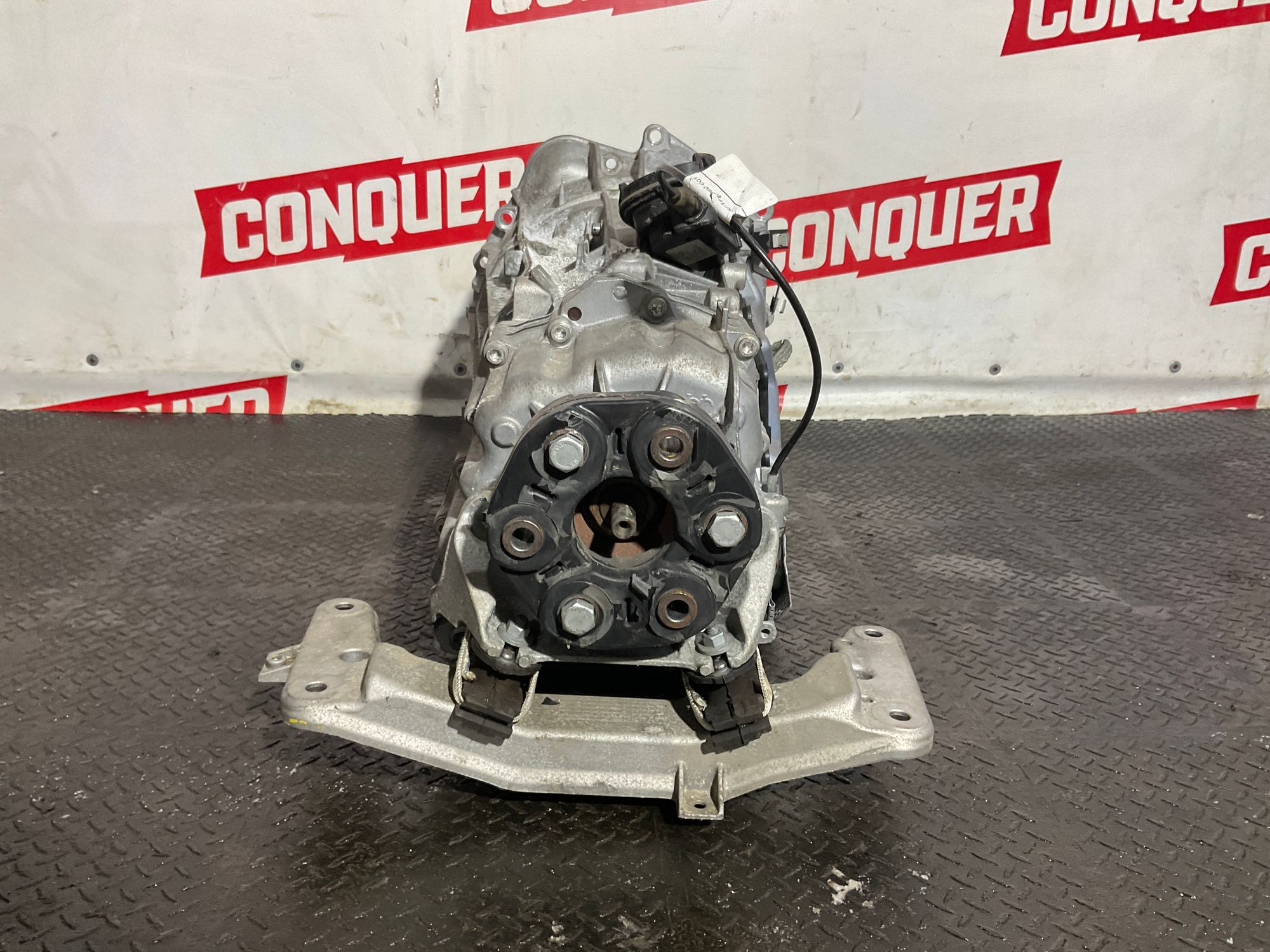 https://ycs.partsauto.market/partsauto-images/thmbs/userImages/h353NjtZg3VDP19b5HMt7LlpbQ93/part/58e1f149-9d17-4bb3-a317-27b521550328_1734181112376.jpg