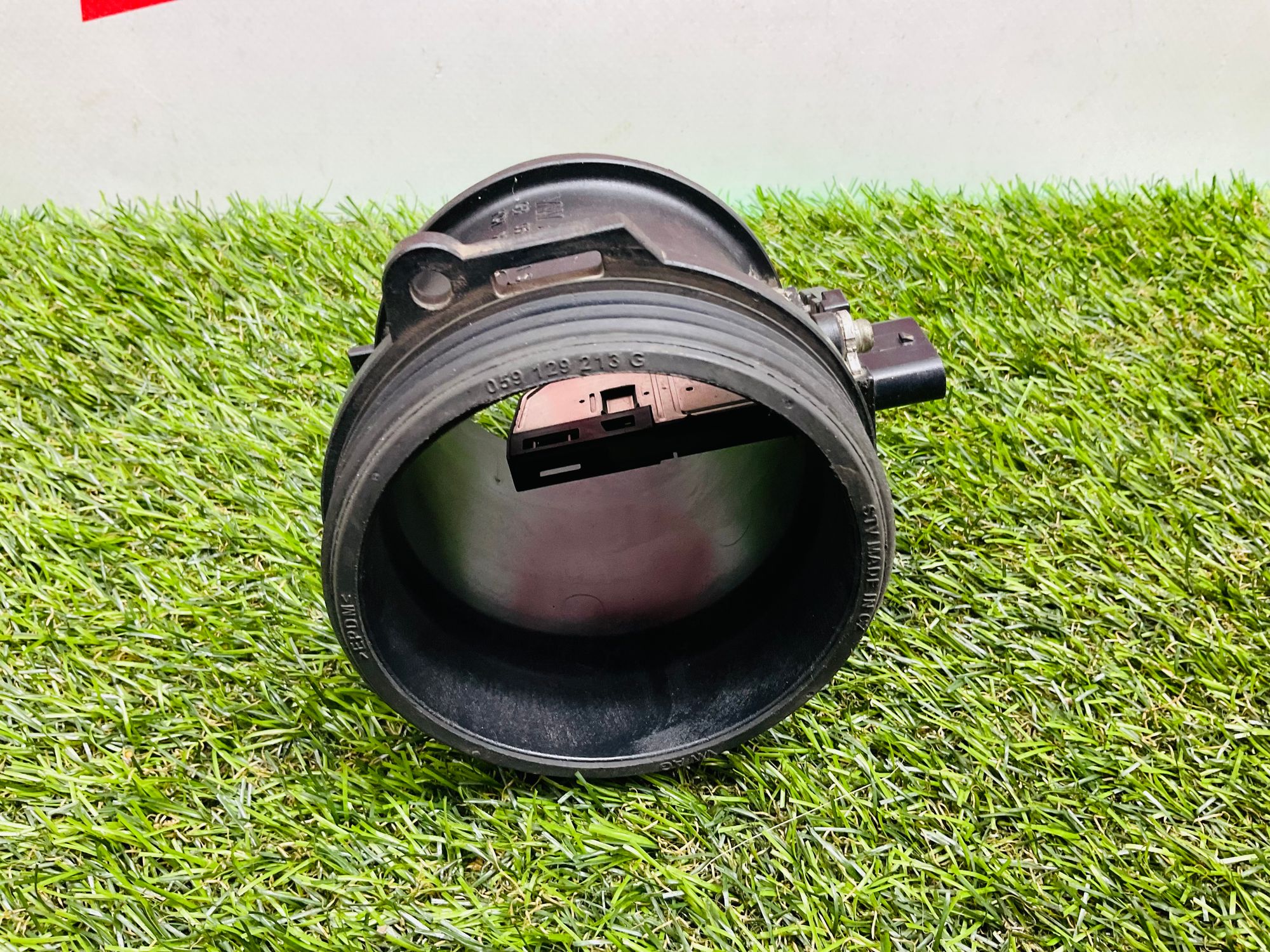 https://ycs.partsauto.market/partsauto-images/thmbs/userImages/h353NjtZg3VDP19b5HMt7LlpbQ93/part/590c3972-f12a-4714-8b26-5ffe190a3fdc_1786022863246.jpg