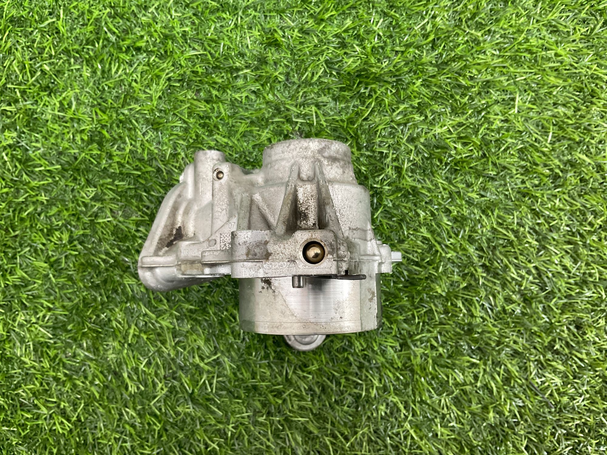 https://ycs.partsauto.market/partsauto-images/thmbs/userImages/h353NjtZg3VDP19b5HMt7LlpbQ93/part/595ca574-1a4a-41a5-8a56-a2a0127cc79c_1743752410241.jpg
