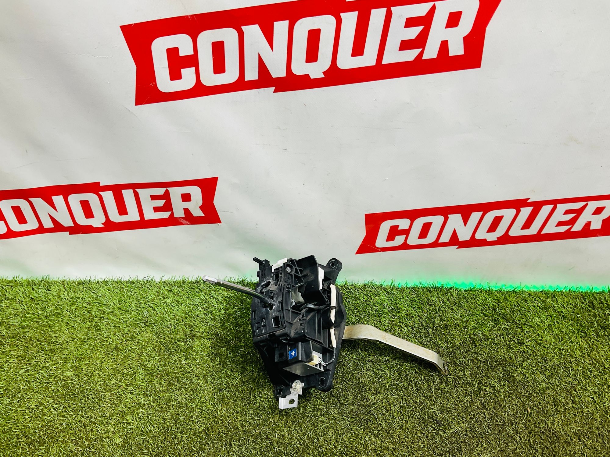 https://ycs.partsauto.market/partsauto-images/thmbs/userImages/h353NjtZg3VDP19b5HMt7LlpbQ93/part/59711594-b556-44da-8753-4b19b9bc9ce8_1779721357610.jpg