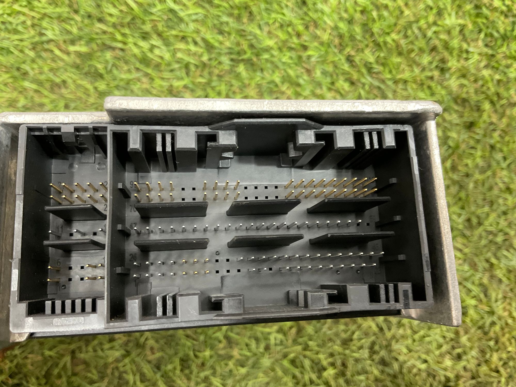 https://ycs.partsauto.market/partsauto-images/thmbs/userImages/h353NjtZg3VDP19b5HMt7LlpbQ93/part/59de2c12-ed0d-471f-bd5e-77f46011c37c_1779262848243.jpg