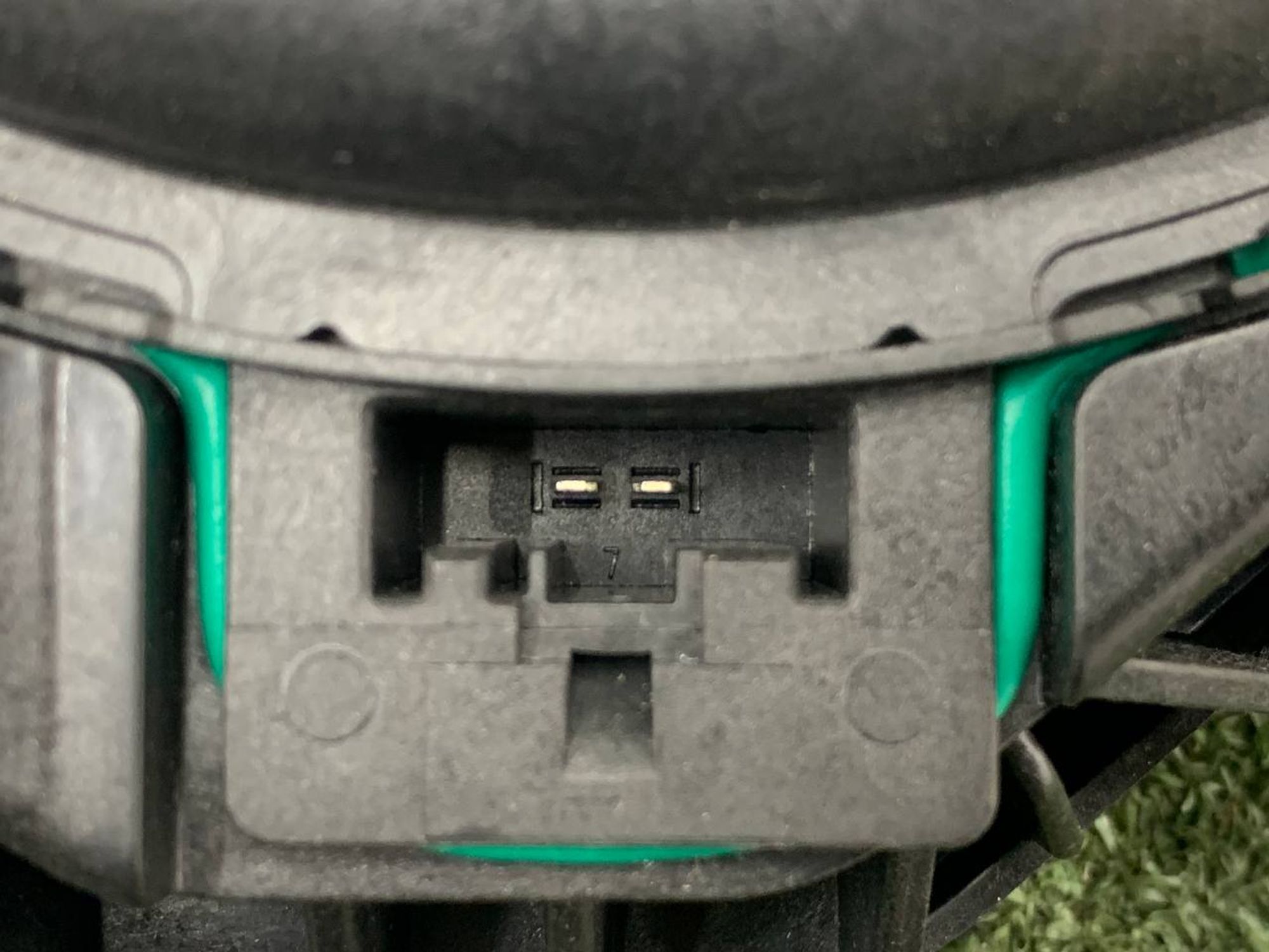 https://ycs.partsauto.market/partsauto-images/thmbs/userImages/h353NjtZg3VDP19b5HMt7LlpbQ93/part/59ffd985-e56c-4dc6-8180-cea33f5a01d9_1731585208131.jpg