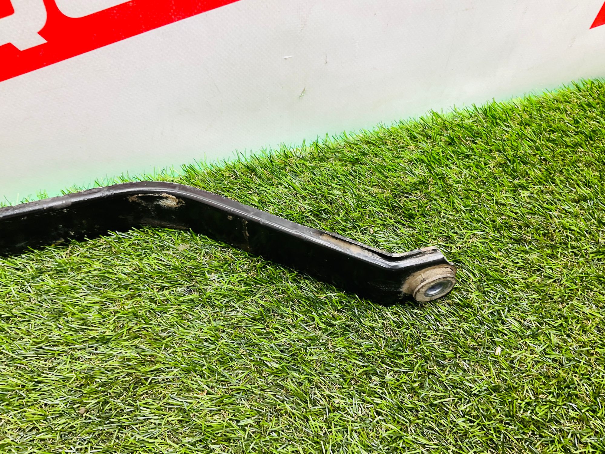 https://ycs.partsauto.market/partsauto-images/thmbs/userImages/h353NjtZg3VDP19b5HMt7LlpbQ93/part/5a0756ac-afea-47b3-872f-2262301c52f8_1786792945747.jpg