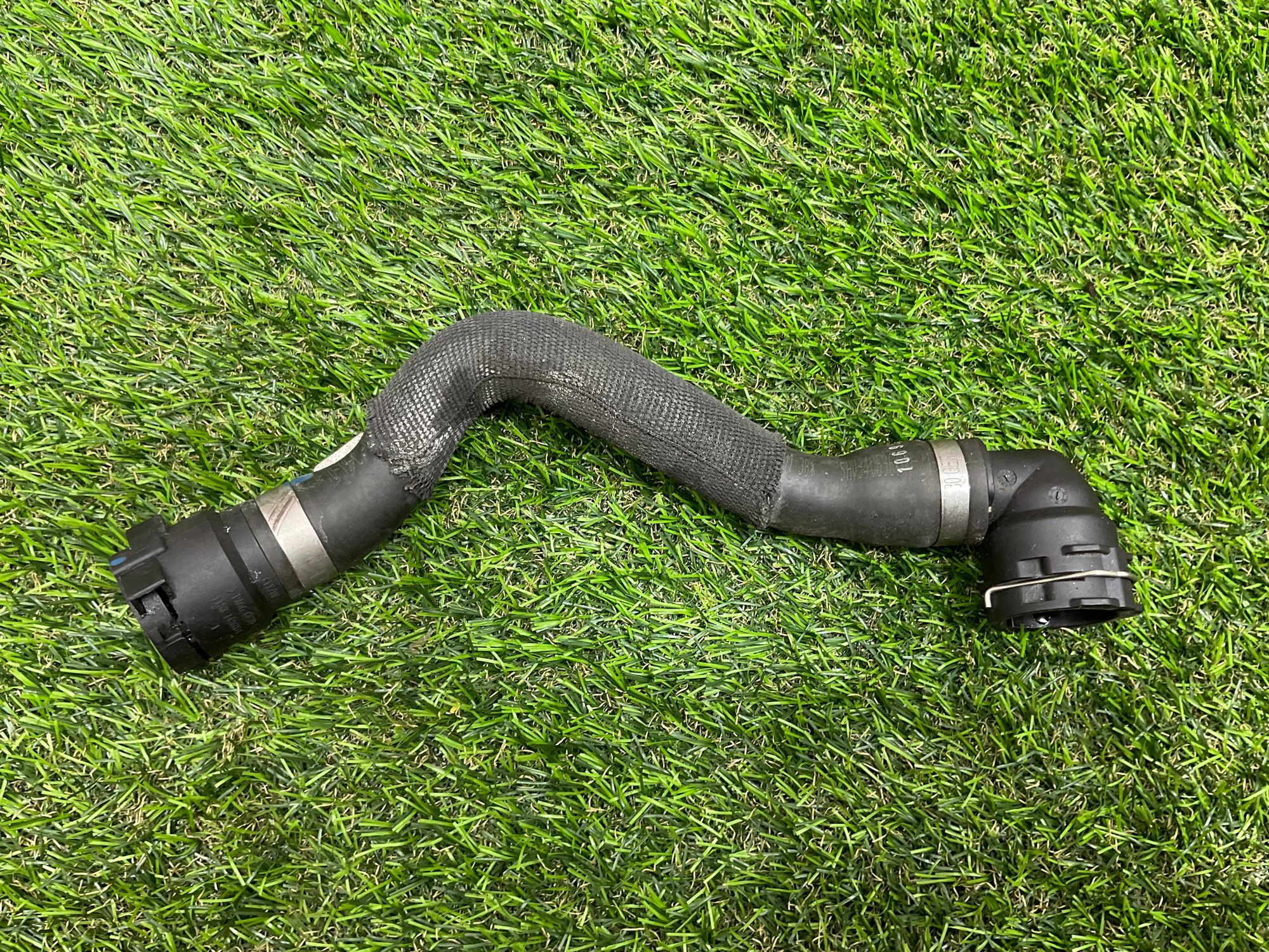 https://ycs.partsauto.market/partsauto-images/thmbs/userImages/h353NjtZg3VDP19b5HMt7LlpbQ93/part/5a0d7f44-9f58-4323-a2c5-b902a9b47949_1781517540360.jpg