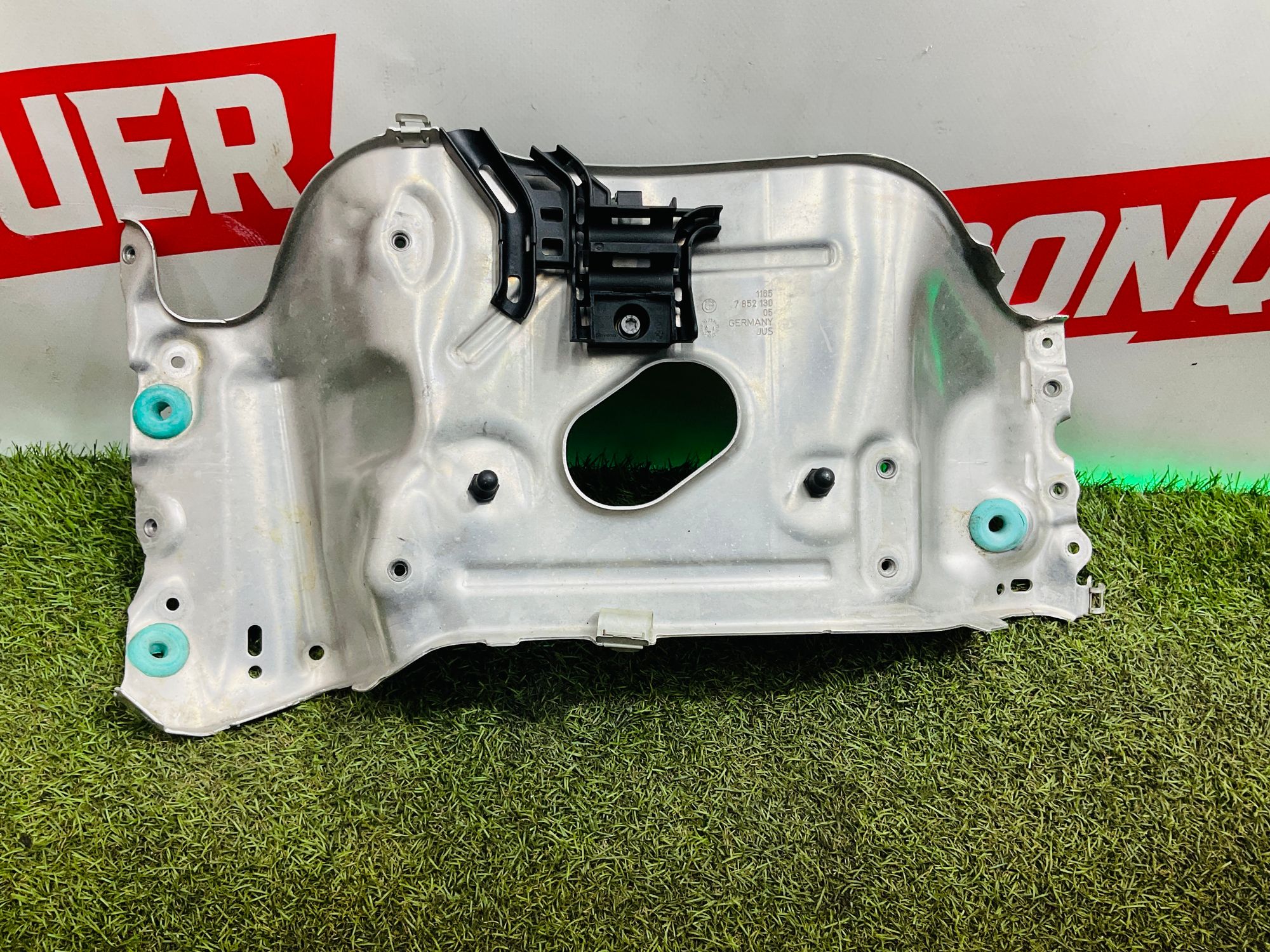 Экран тепловой ДВС S63 BMW M8, F91/F92/F93 2019, 4000 рублей, Москва