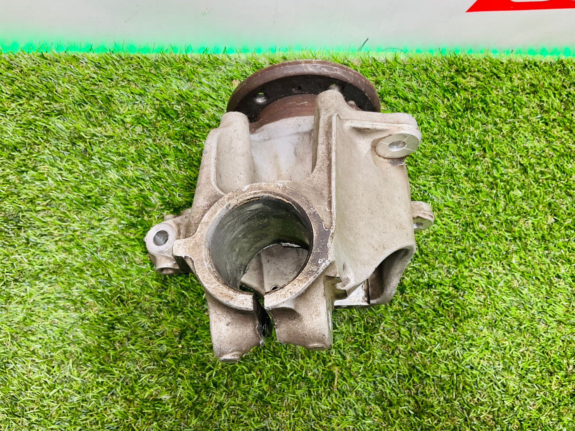 https://ycs.partsauto.market/partsauto-images/thmbs/userImages/h353NjtZg3VDP19b5HMt7LlpbQ93/part/5a822926-5d06-4b2a-a090-7b0dac9a5a8e_1784030725548.jpg