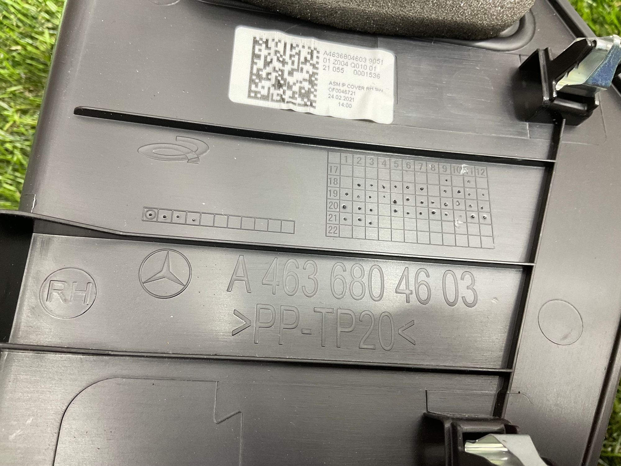 Накладка панели приборов правая Mercedes-Benz G-Класс AMG W463 (2018—2023) 2023, 3000 рублей, Москва