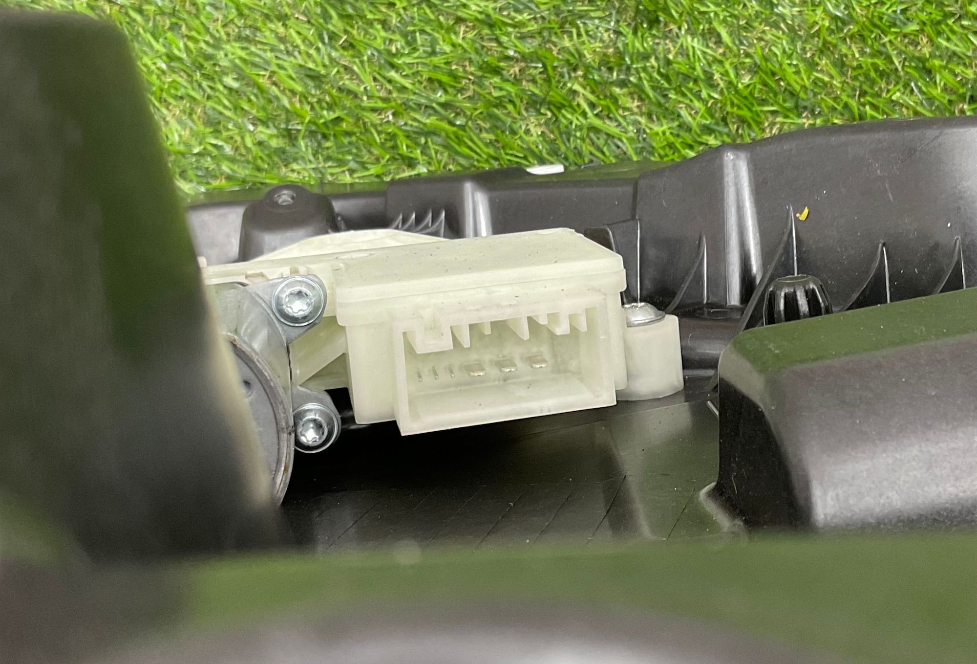 https://ycs.partsauto.market/partsauto-images/thmbs/userImages/h353NjtZg3VDP19b5HMt7LlpbQ93/part/5aff8ea9-01d1-448d-8a58-314cfa6707d6_1781517448416.jpg